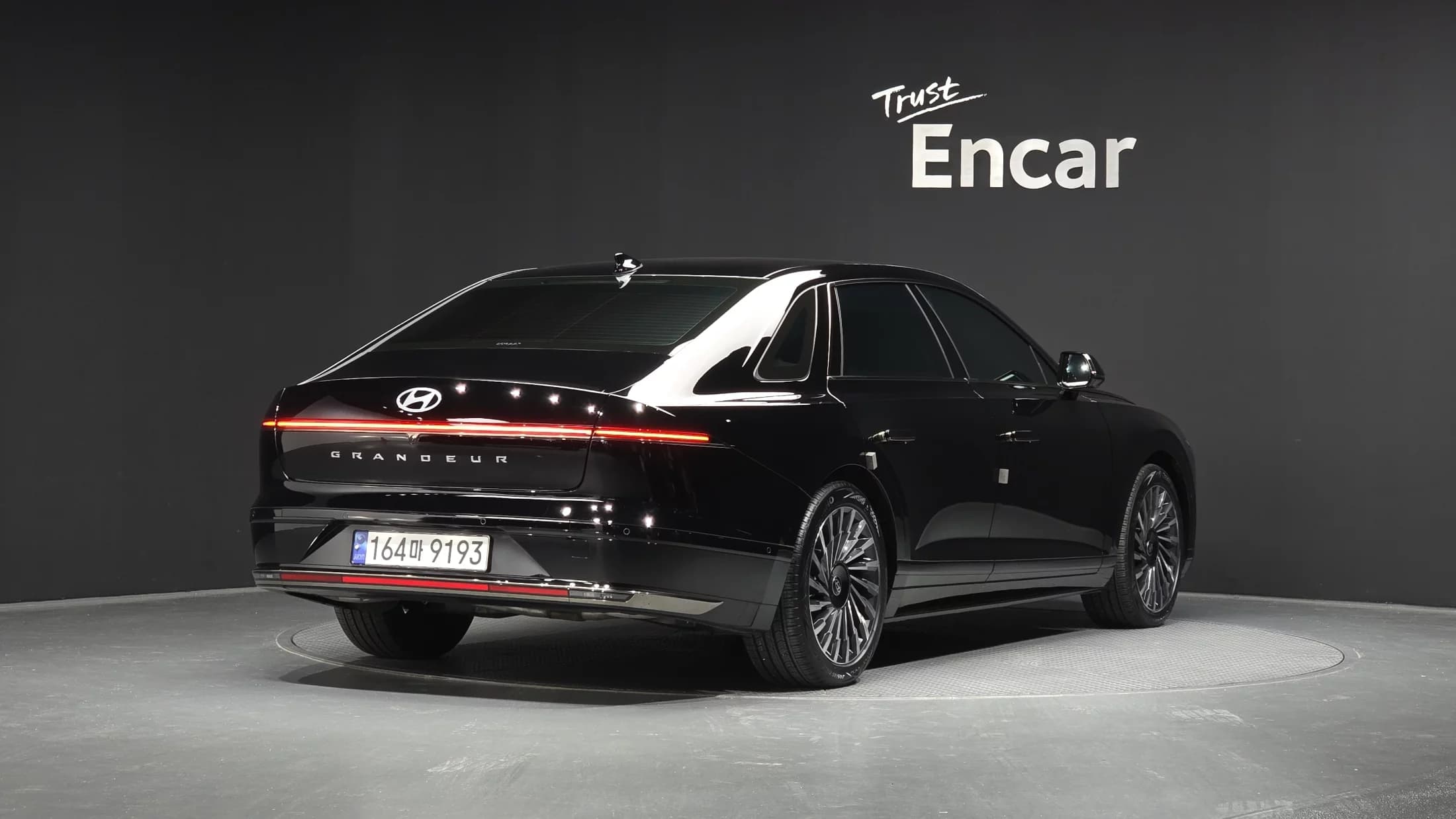 Hyundai Grandeur 2,5 Gasoline 2WD Calligraphy, 2023 г. 33549 км. — фото 3