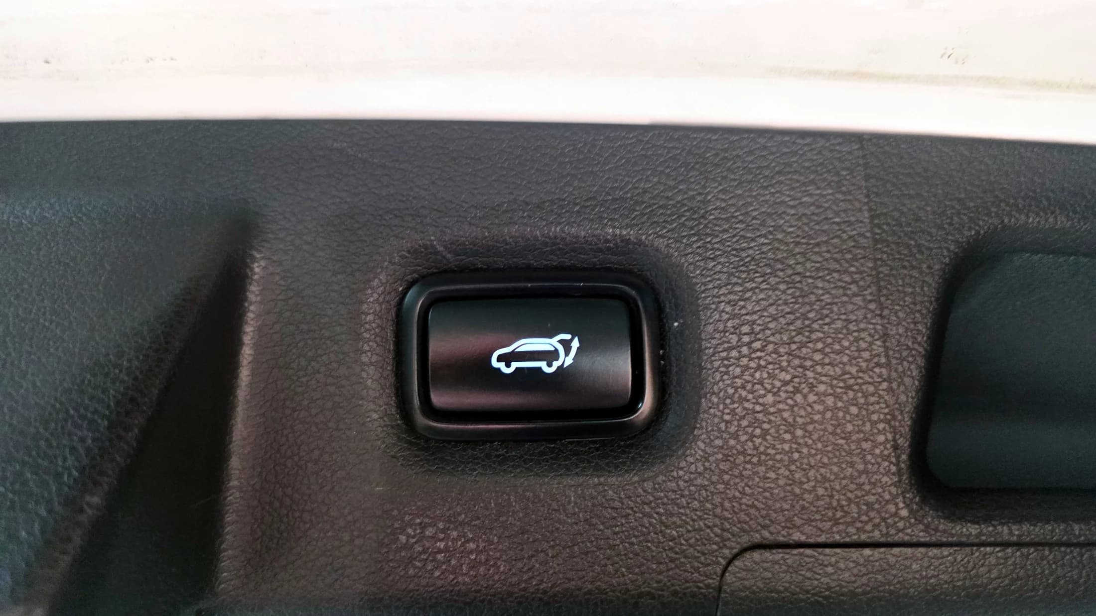 Hyundai Santa Fe HEV 1.6 2WD Prestige, гибрид, 2022 г. 104403 км. — фото 20