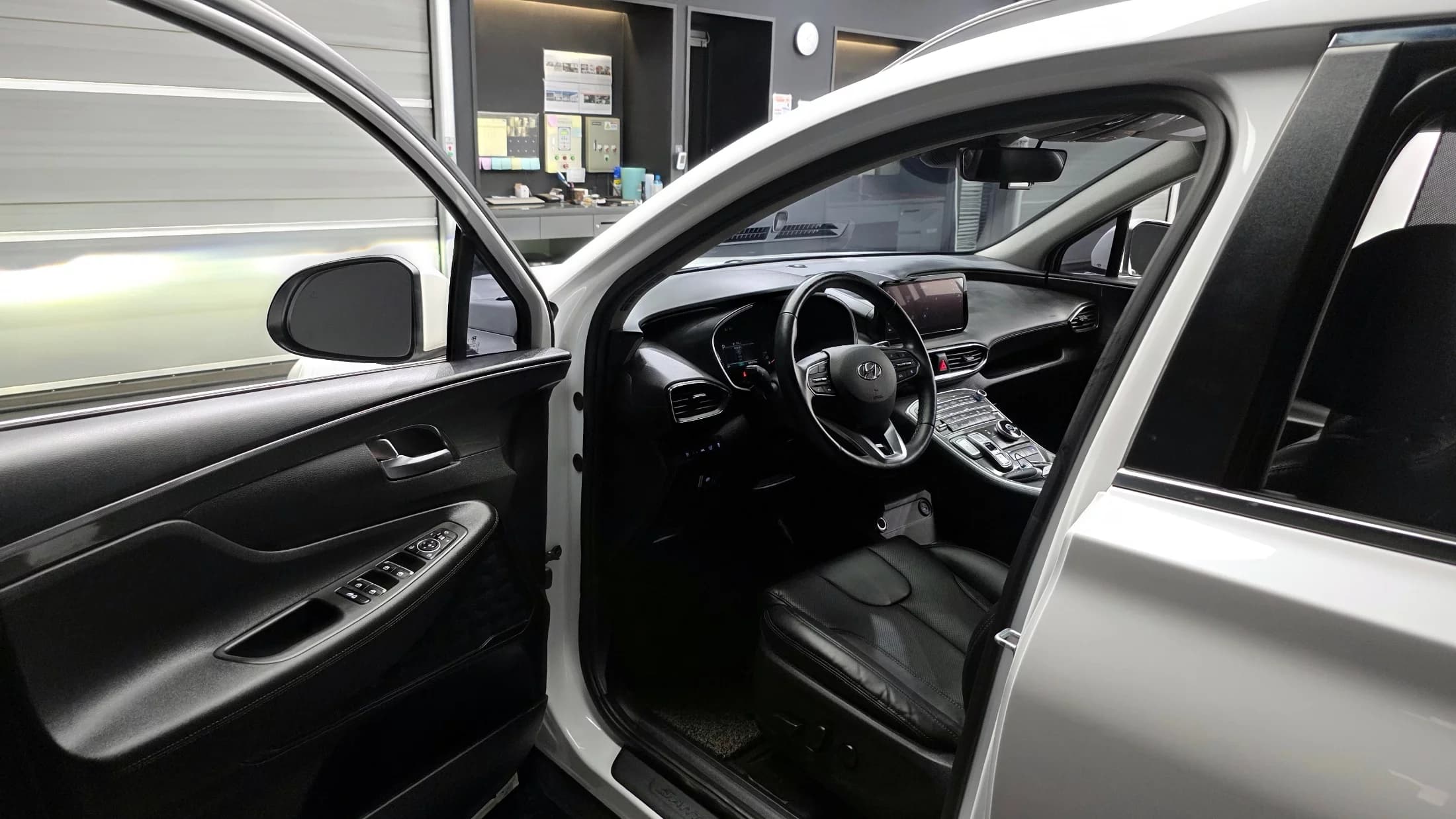 Hyundai Santa Fe HEV 1.6 2WD Prestige, гибрид, 2022 г. 104403 км. — фото 10