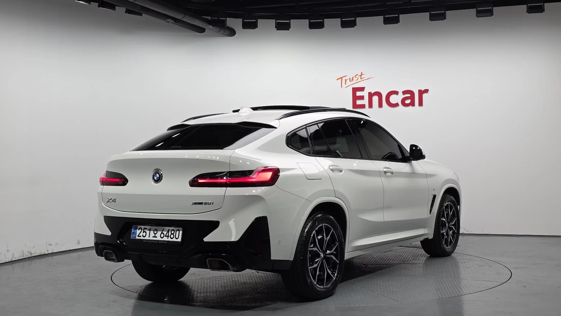 BMW X4 xDrive20i M Sport, 2023 г. 14915 км. — фото 2