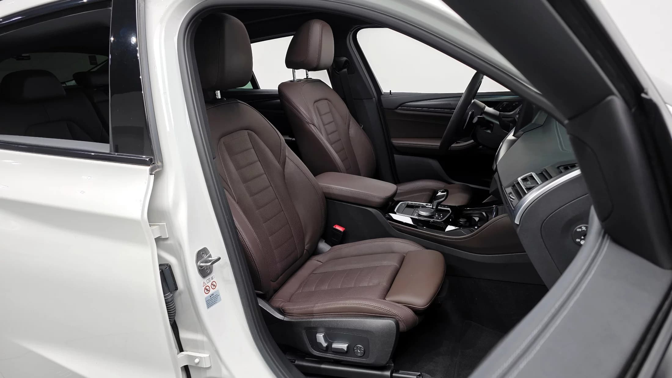 BMW X4 xDrive20i M Sport, 2023 г. 14915 км. — фото 10
