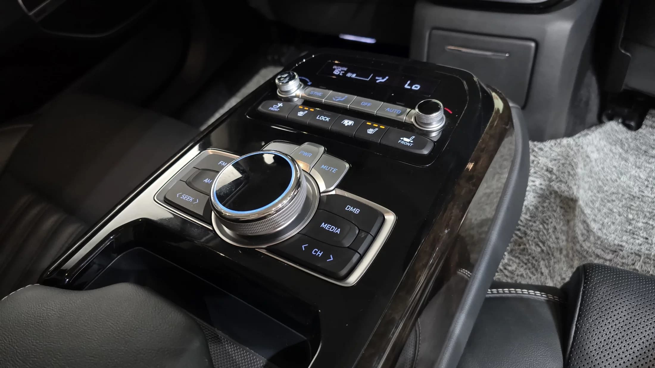 Genesis G90 3.8 AWD Luxury, 2021 г. 151020 км. — фото 18