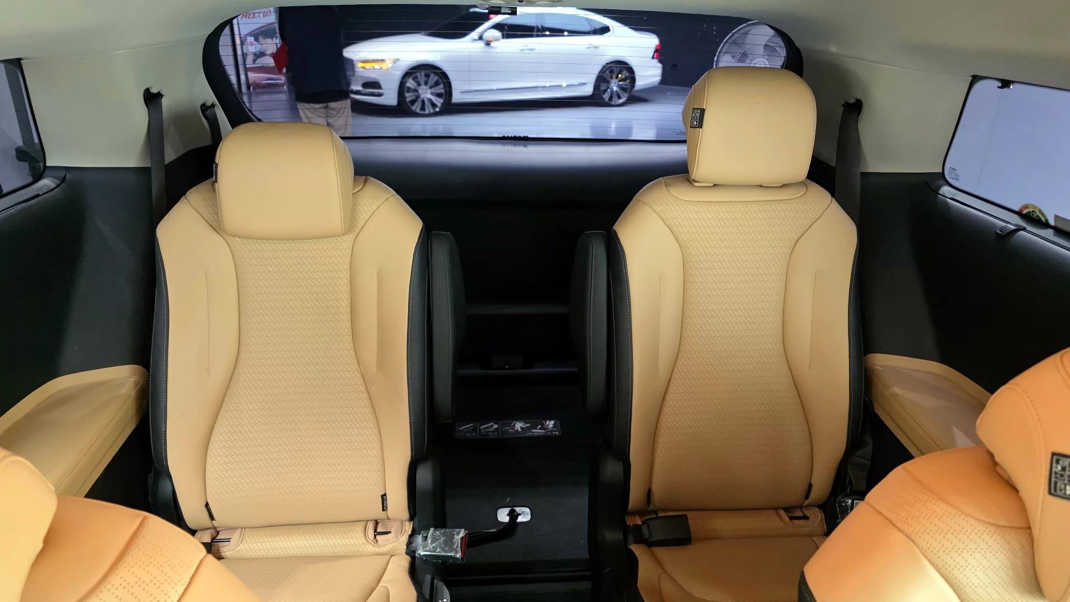 Kia Carnival 9-Seater Signature, 2021 г. 115461 км. — фото 19