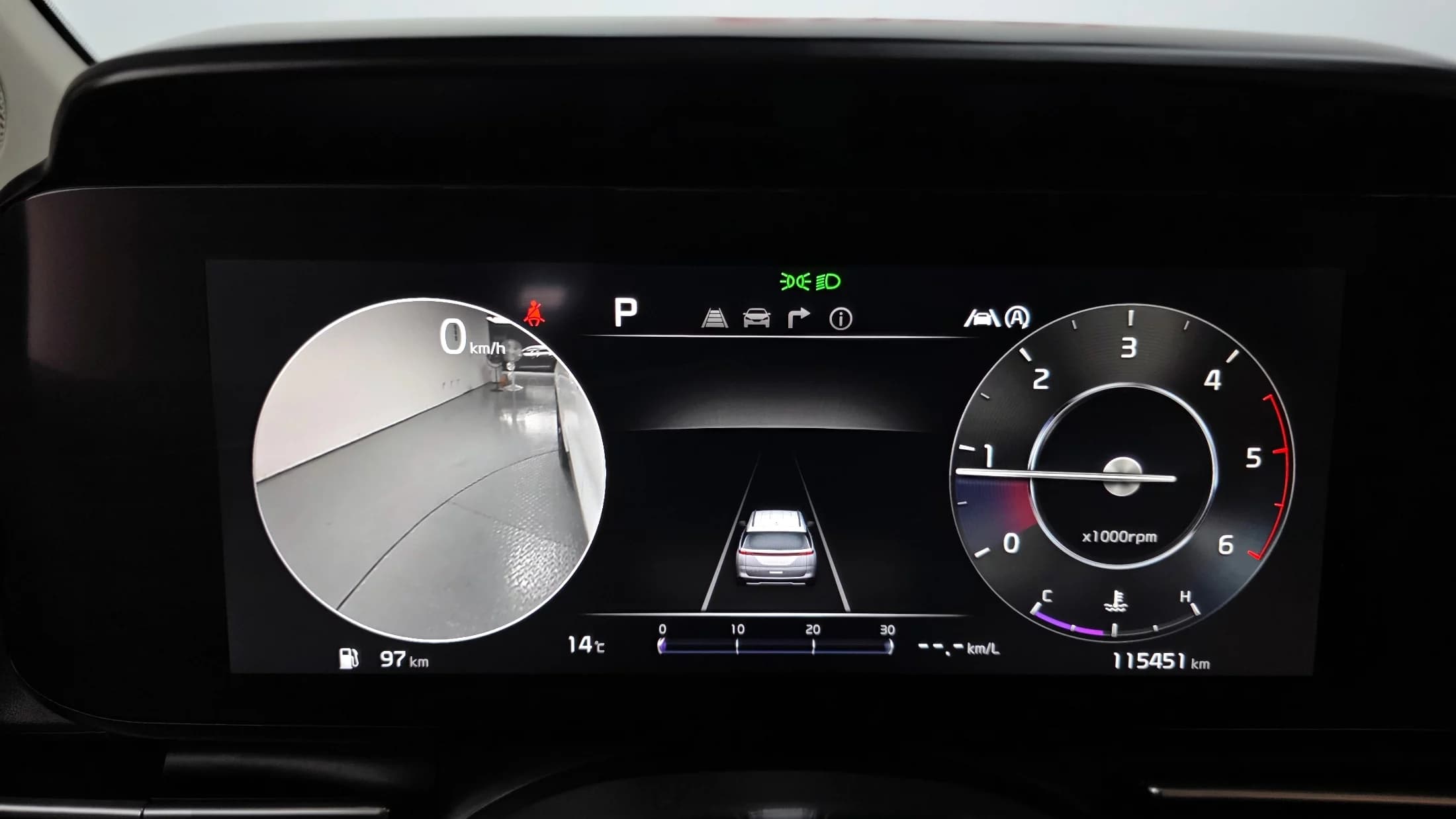 Kia Carnival 9-Seater Signature, 2021 г. 115461 км. — фото 8