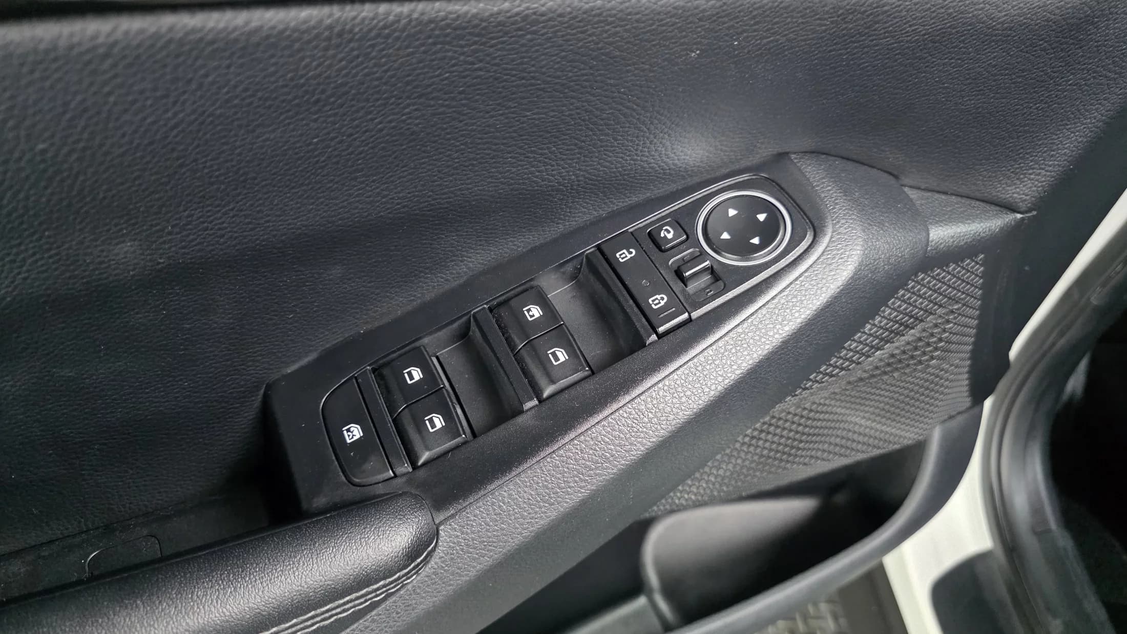 Kia Seltos Gasoline 1.6 Turbo 2WD Trendy, 2022 г. 107277 км. — фото 12