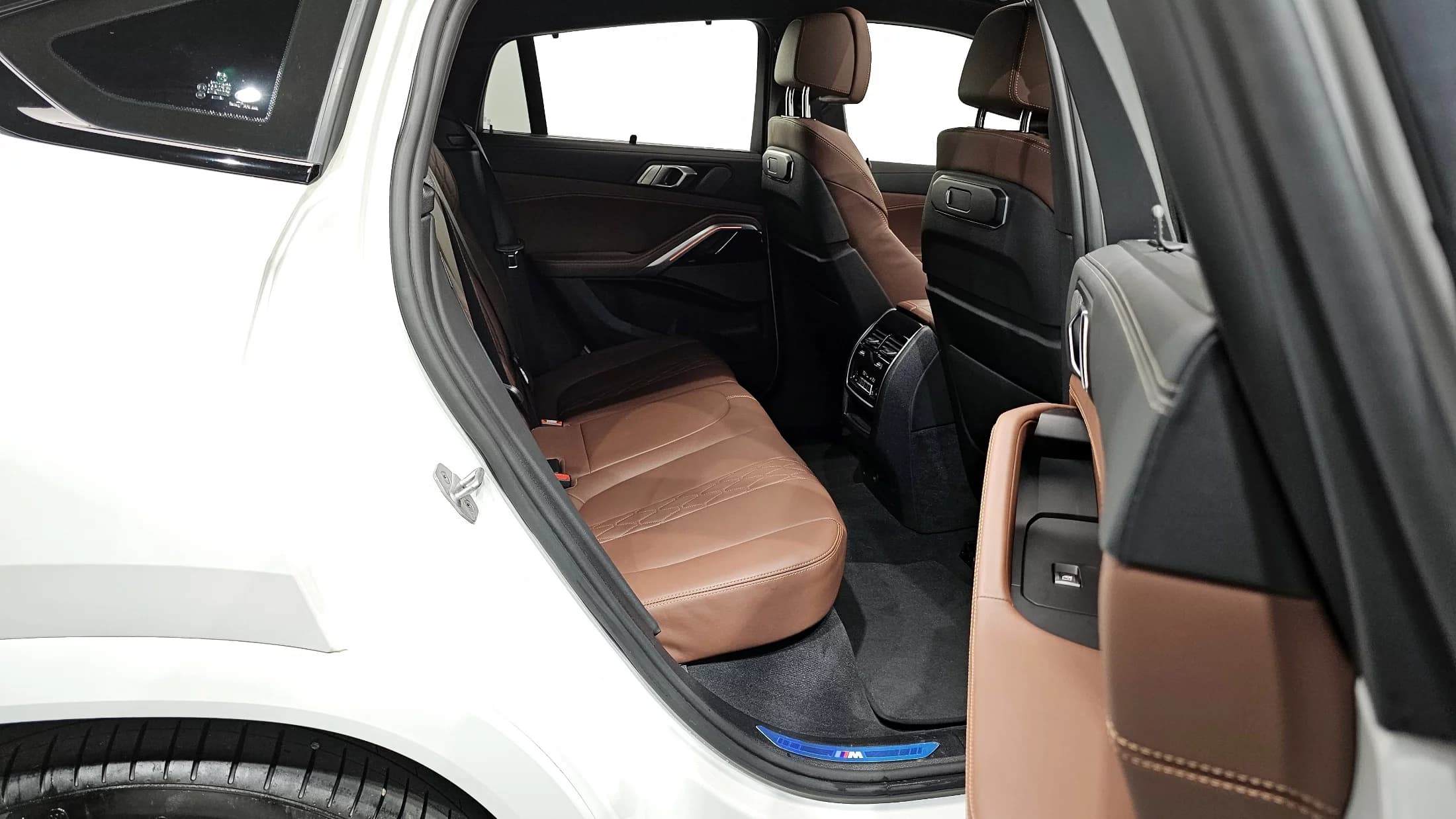 BMW X6 xDrive40i M Sport, 2023 г. 34839 км. — фото 12
