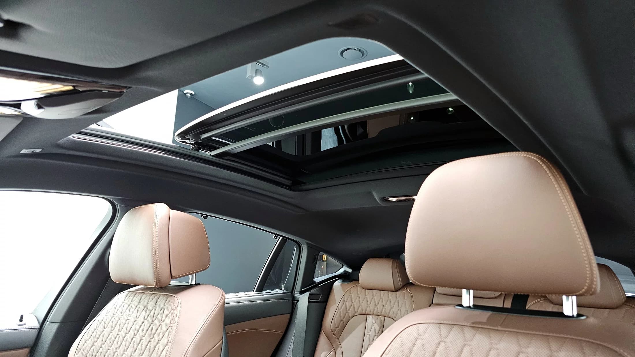 BMW X6 xDrive40i M Sport, 2023 г. 34839 км. — фото 18