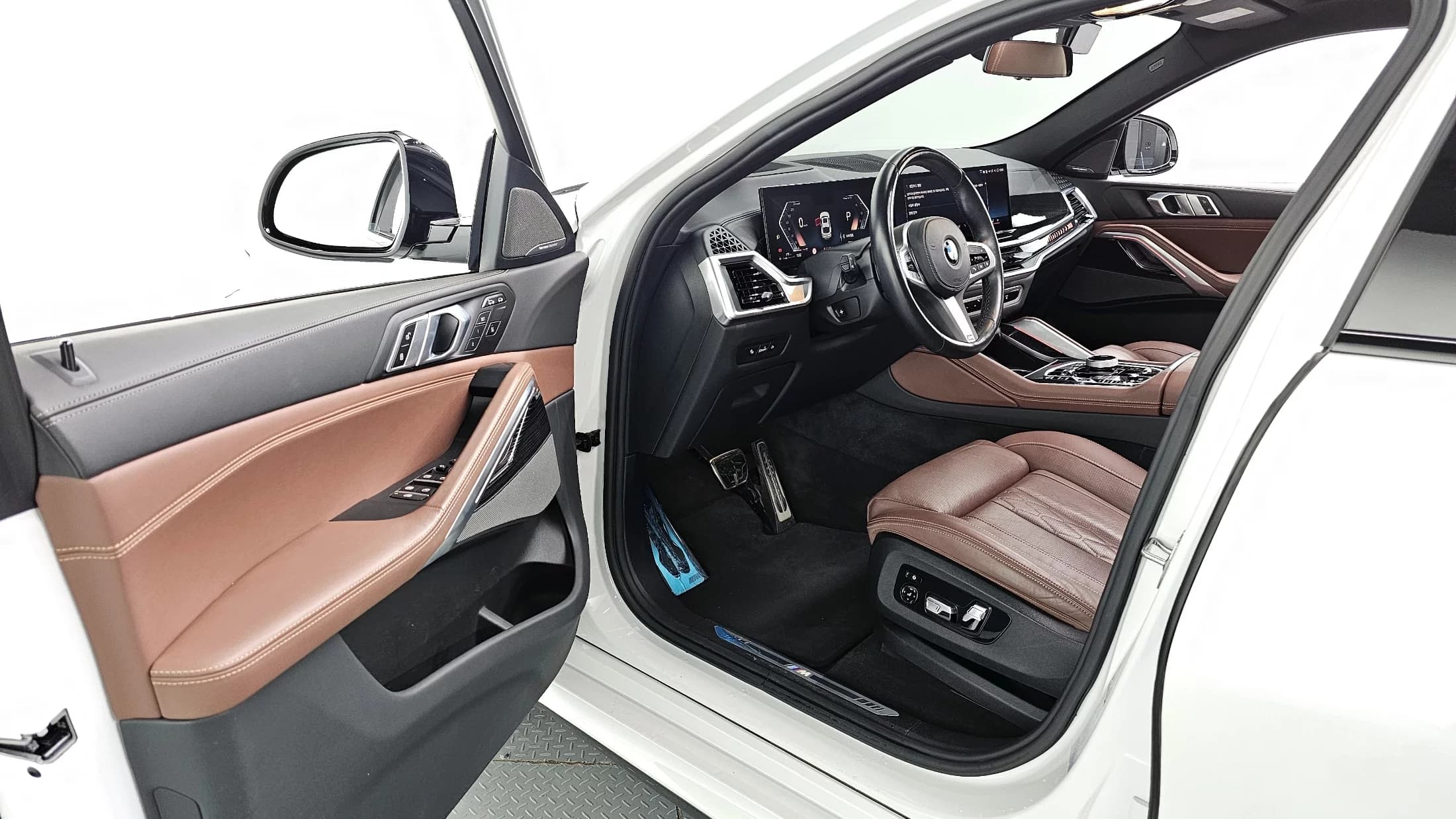 BMW X6 xDrive40i M Sport, 2023 г. 34839 км. — фото 10