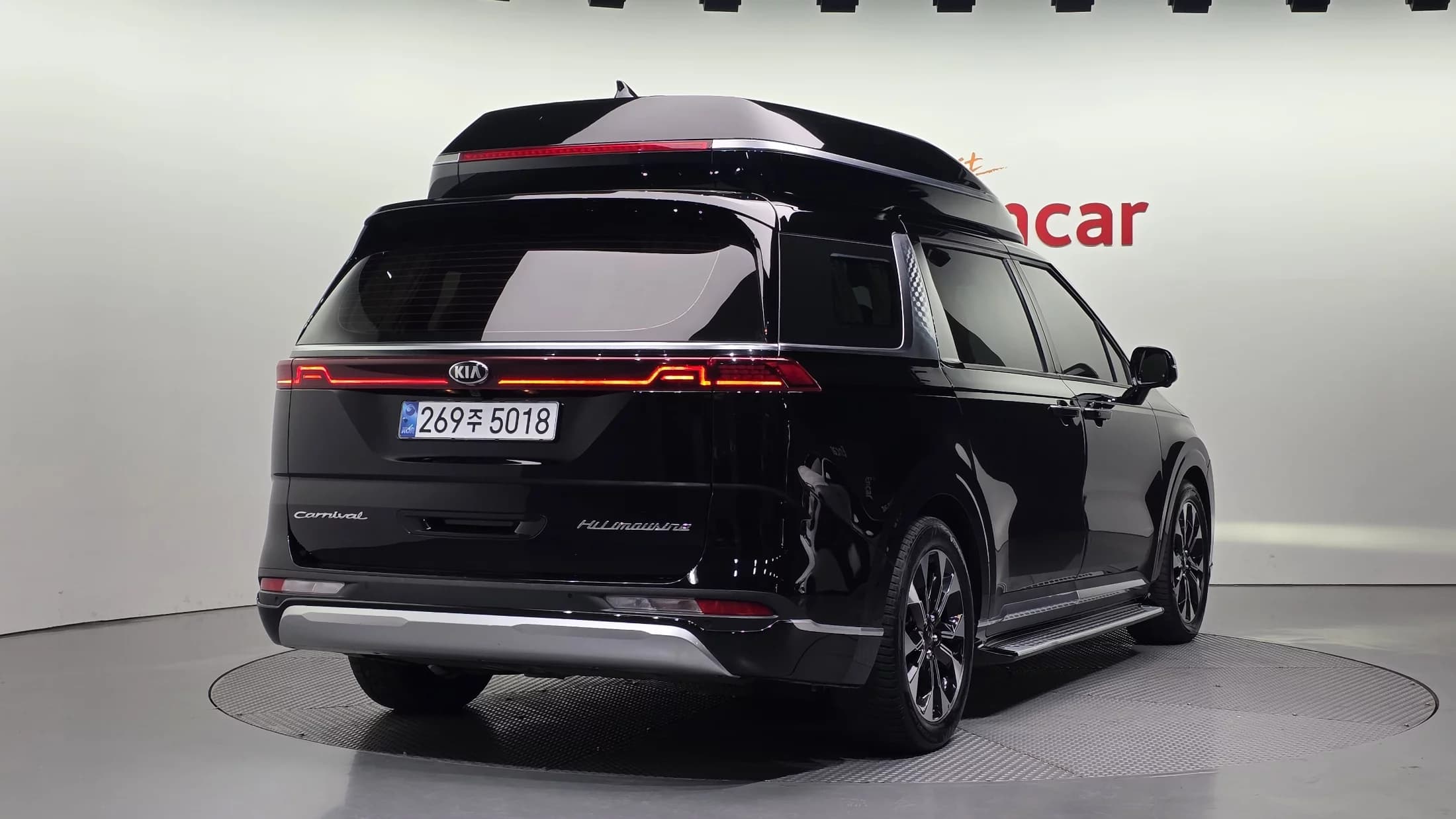 Kia Carnival Gasoline 9-Seater Hi-Limousine Signature, 2021 г. 113276 км. — фото 2