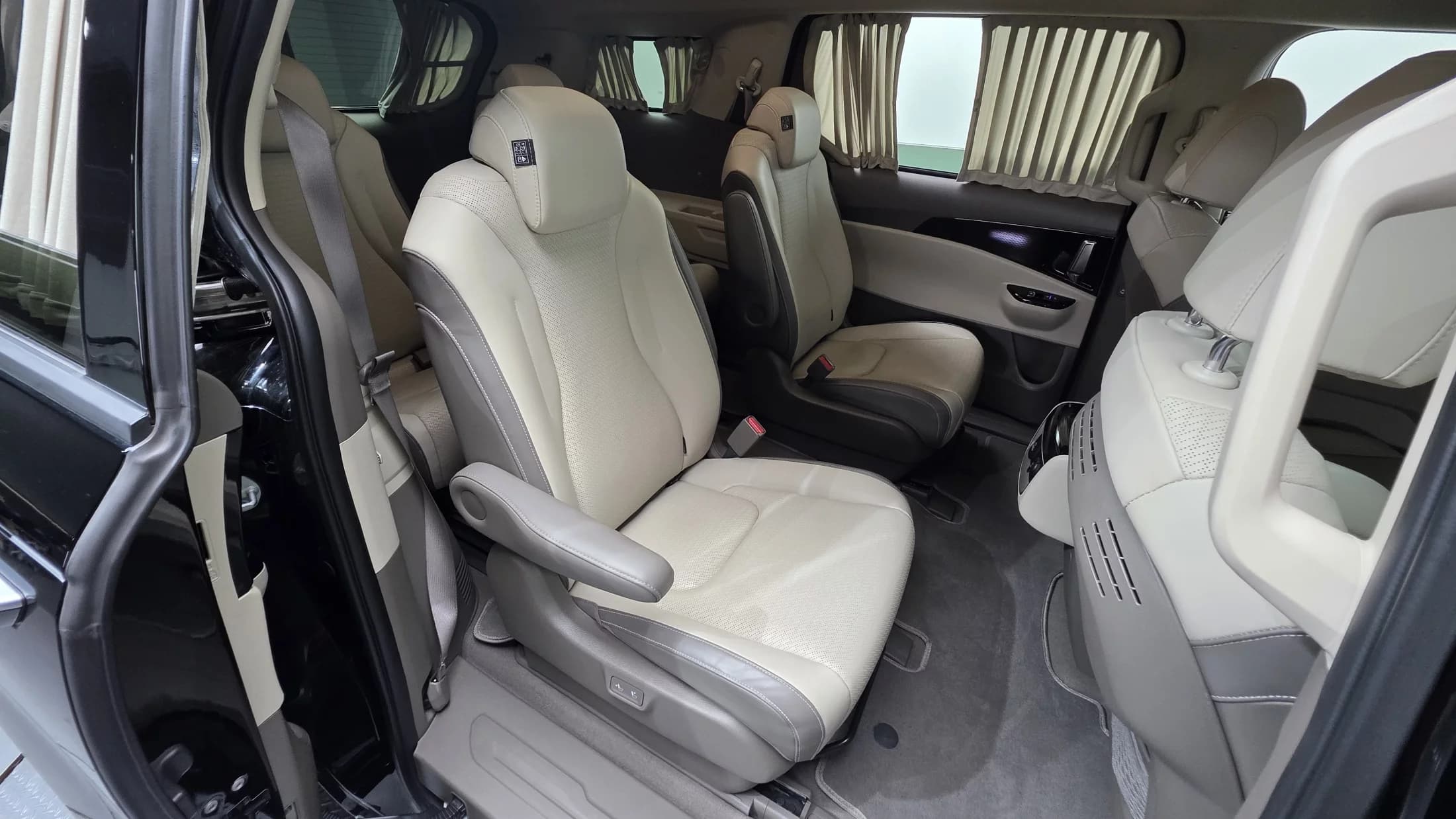 Kia Carnival Gasoline 9-Seater Hi-Limousine Signature, 2021 г. 113276 км. — фото 19