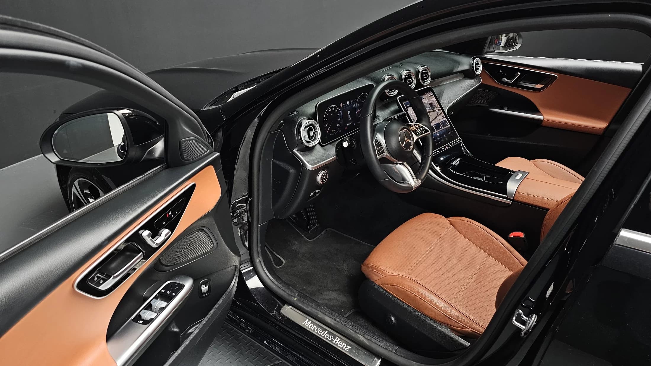 Mercedes-Benz C-Class C300 4MATIC Avantgarde, 2023 г. 16624 км. — фото 11