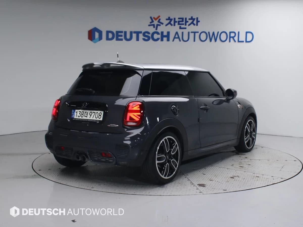 MINI Cooper JCW 3rd Generation, 2021 г. 49396 км. — фото 2