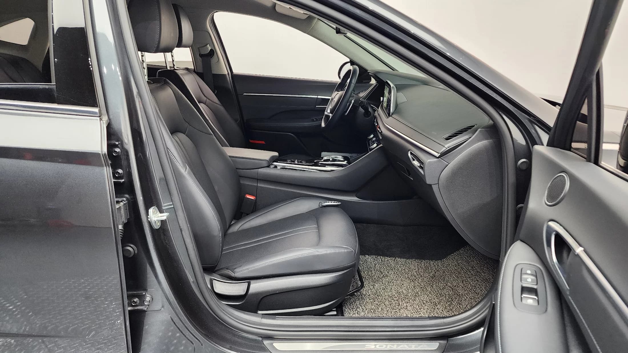 Hyundai Sonata 2.0 Premium Plus, 2021 г. 58810 км. — фото 11