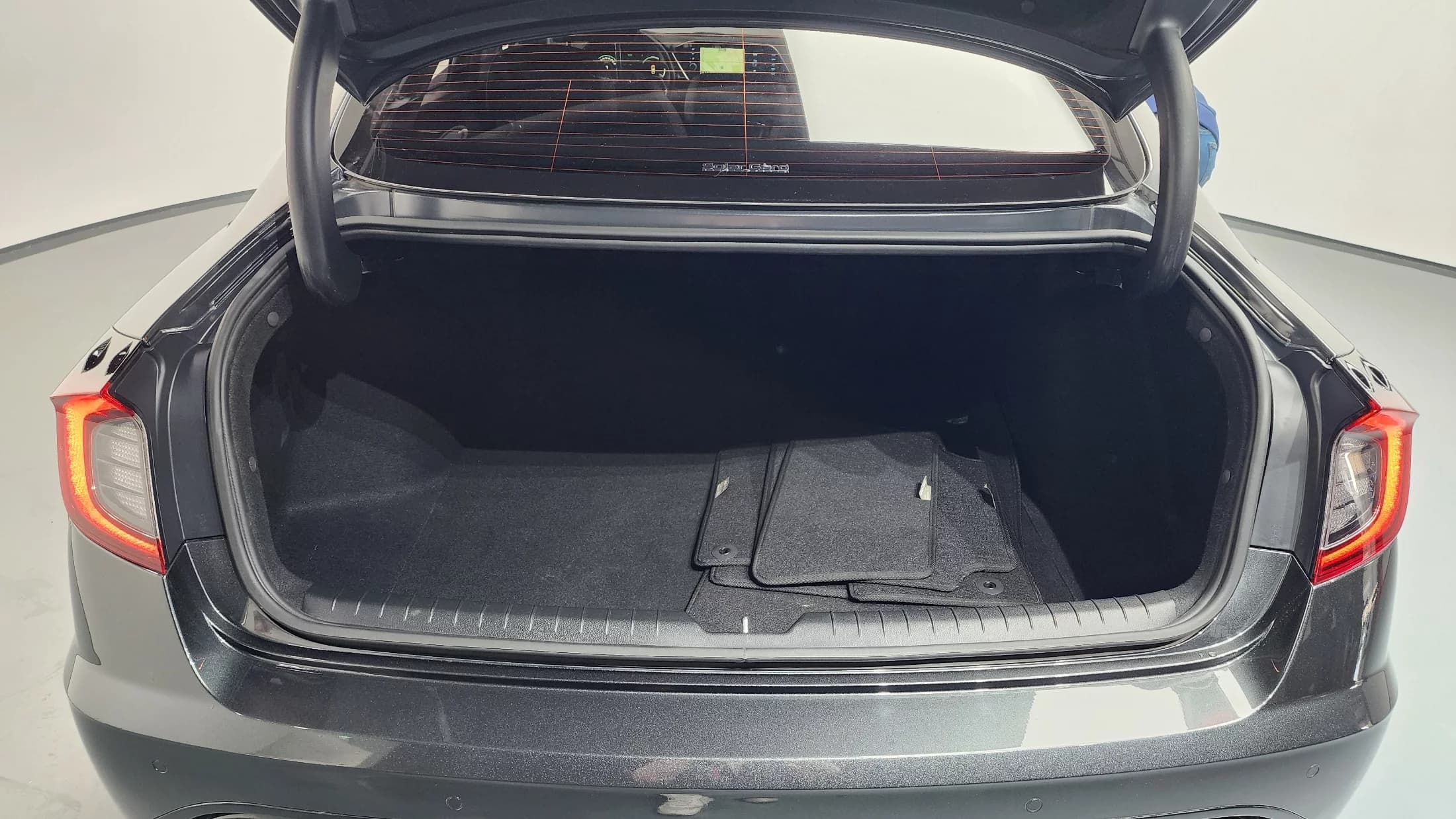 Hyundai Sonata 2.0 Premium Plus, 2021 г. 58810 км. — фото 20