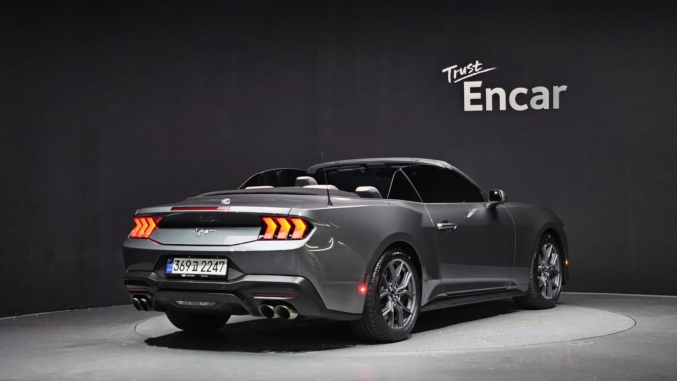 Ford MUSTANG 2.3 Ecoboost Premium Convertible, 2024 г. 3907 км. — фото 2
