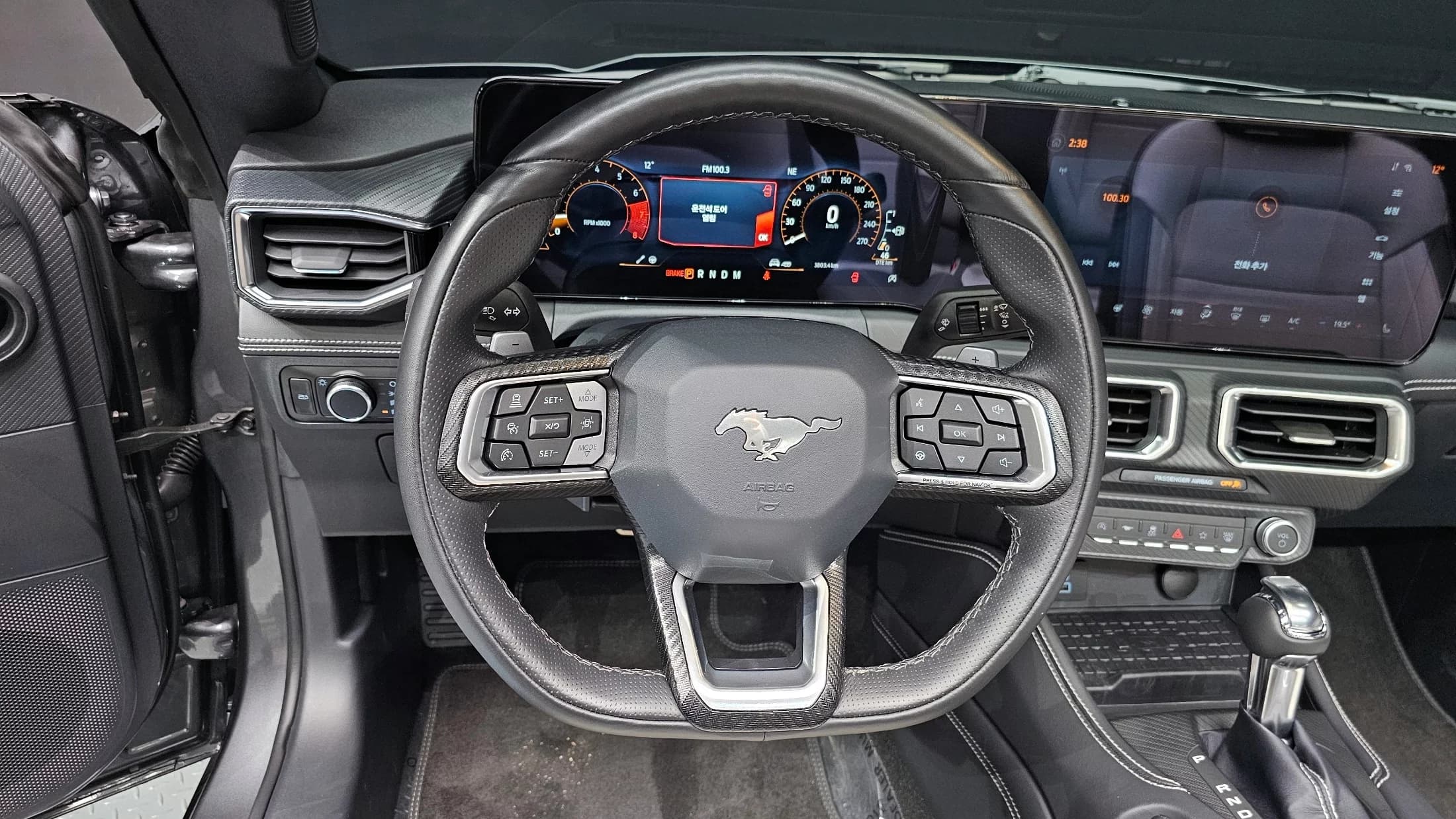 Ford MUSTANG 2.3 Ecoboost Premium Convertible, 2024 г. 3907 км. — фото 13