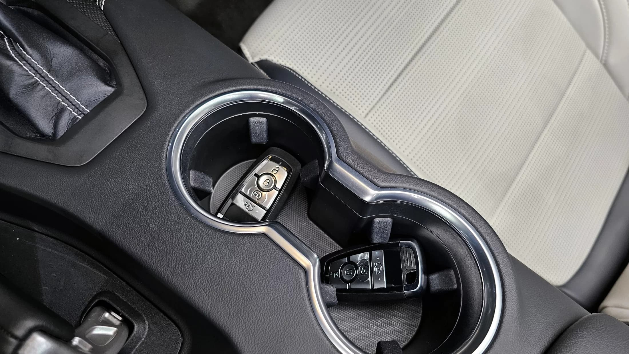 Ford MUSTANG 2.3 Ecoboost Premium Convertible, 2024 г. 3907 км. — фото 20
