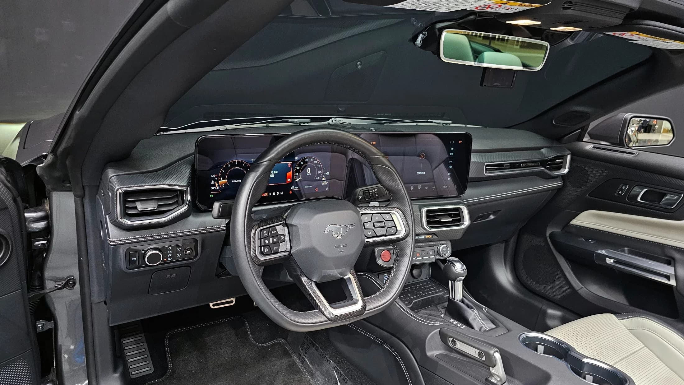 Ford MUSTANG 2.3 Ecoboost Premium Convertible, 2024 г. 3907 км. — фото 7