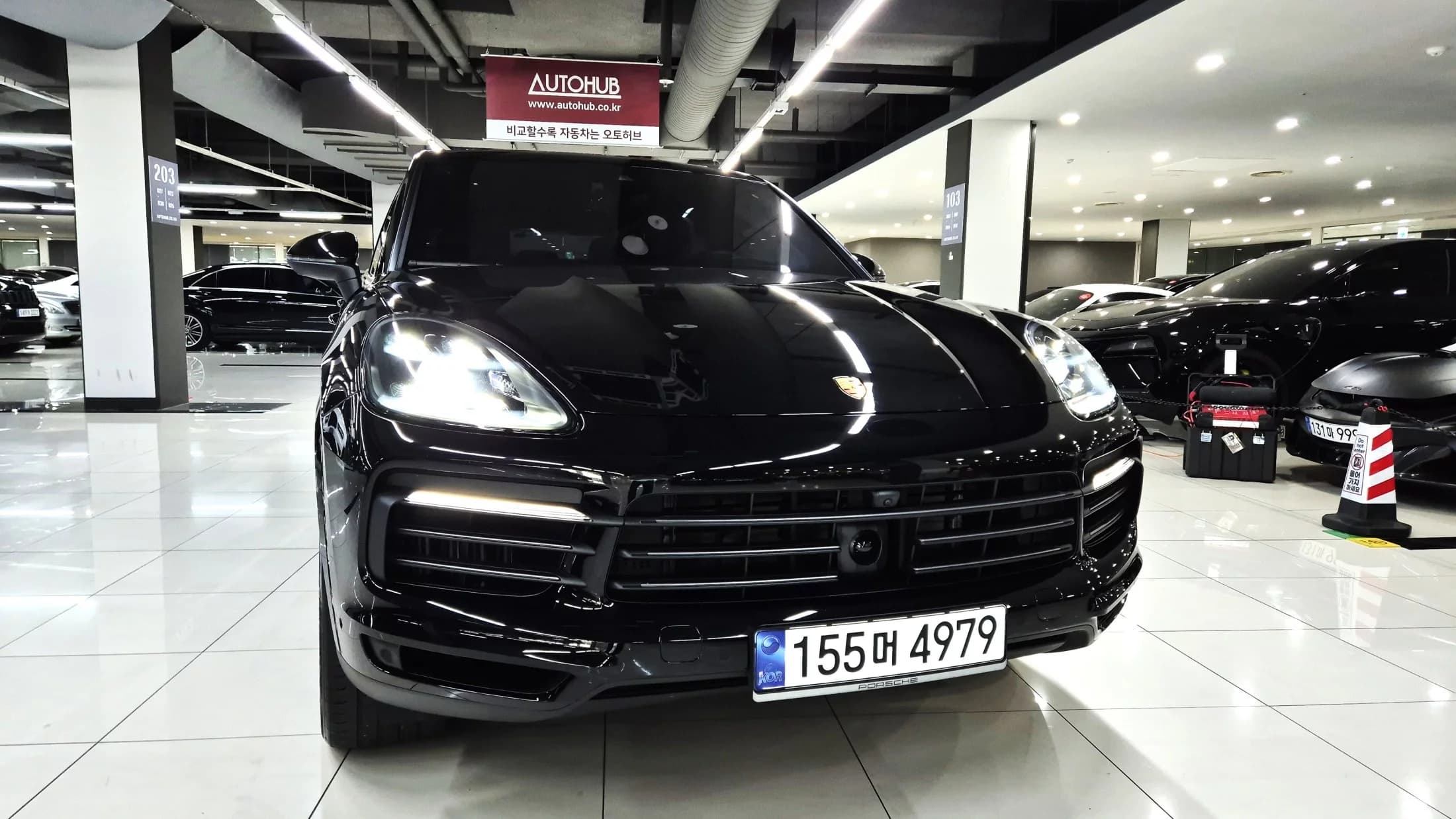 Porsche CAYENNE 3.0 E-HYBRID PLATINUM EDITION, гибрид, 2023 г. 23463 км.