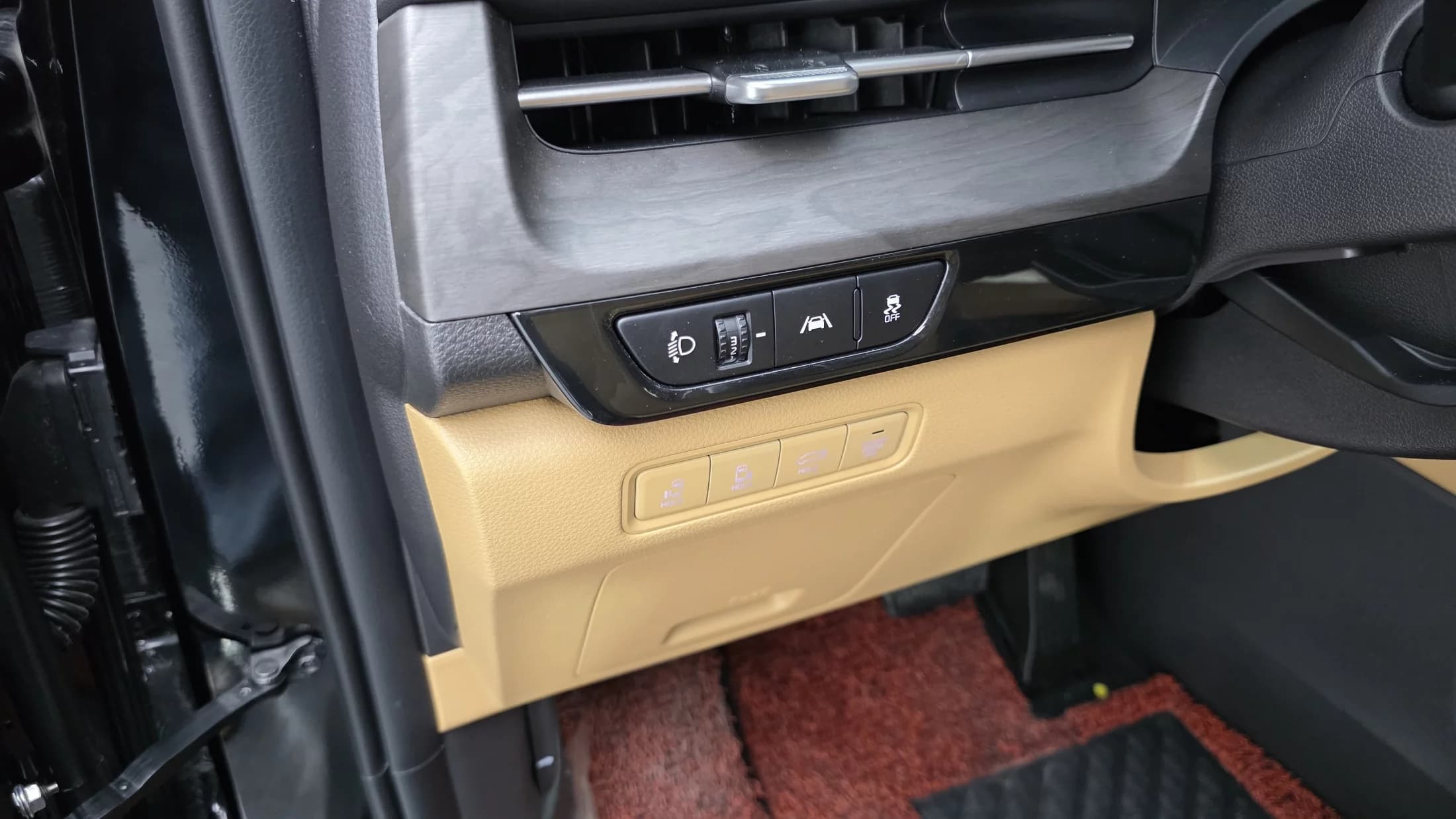 Kia Carnival 9-Seater Noblesse, 2023 г. 44720 км. — фото 14