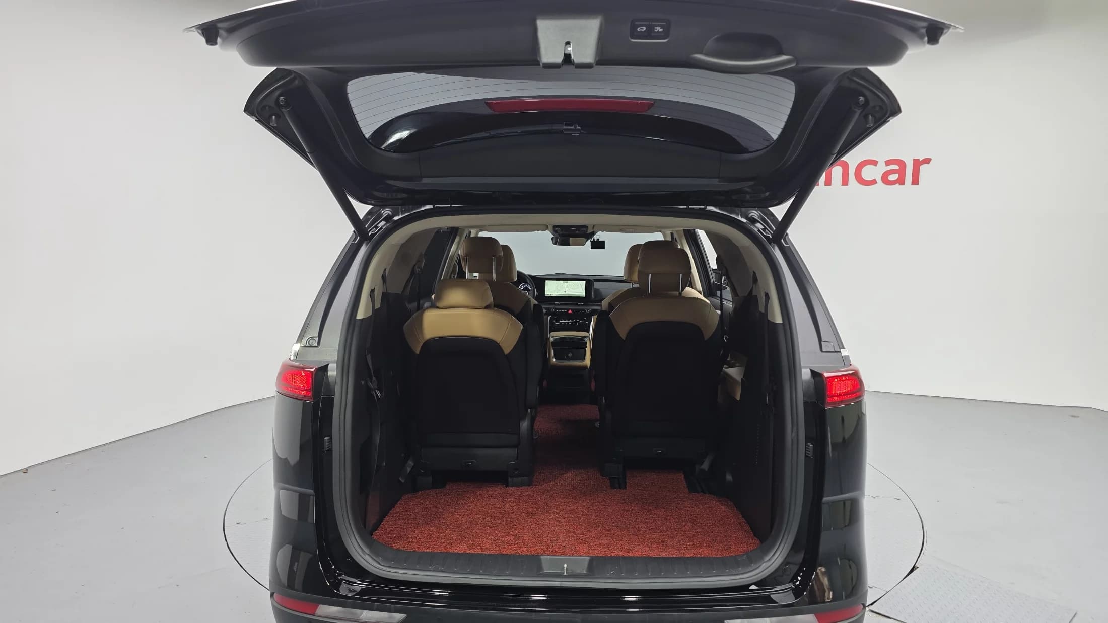 Kia Carnival 9-Seater Noblesse, 2023 г. 44720 км. — фото 20