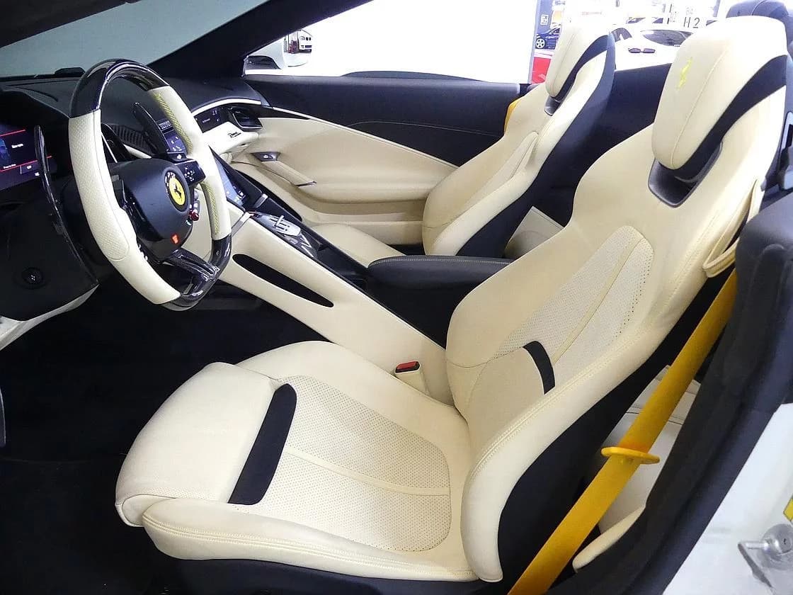 Ferrari ROMA 3.9 Spider, 2024 г. 2320 км. — фото 10