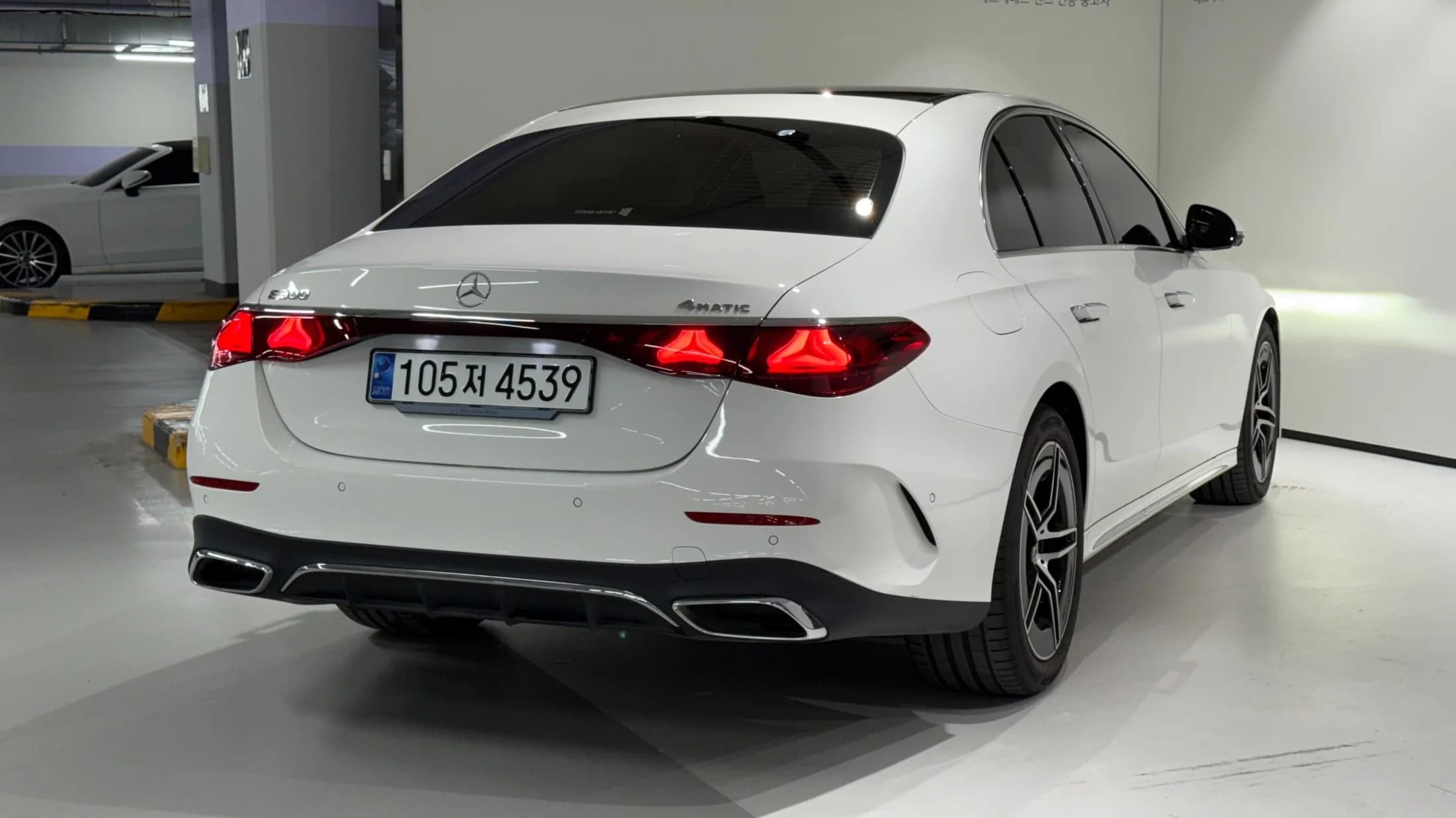 Mercedes-Benz E-Class E300 4MATIC AMG Line, 2024 г. 11954 км. — фото 4