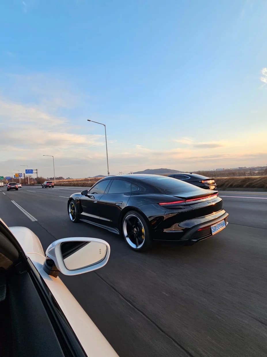 Porsche TAYCAN Turbo S, электромобиль, 2021 г. 23622 км. — фото 7