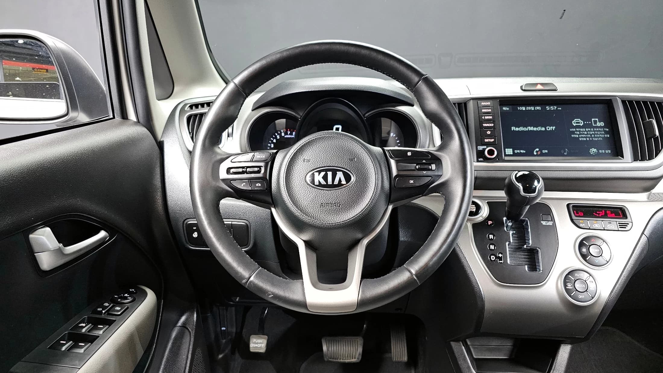 Kia RAY Prestige, 2021 г. 25064 км. — фото 13