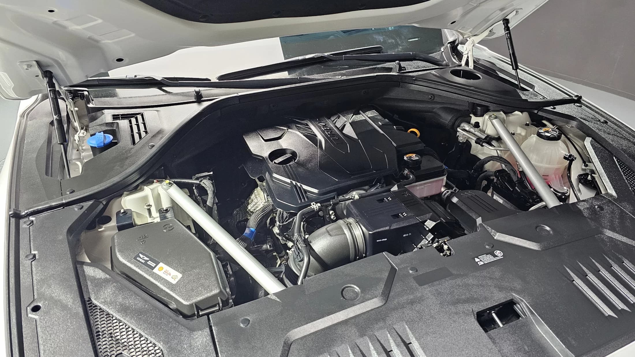 Genesis GV70 2.5T Gasoline AWD, 2023 г. 32287 км. — фото 6