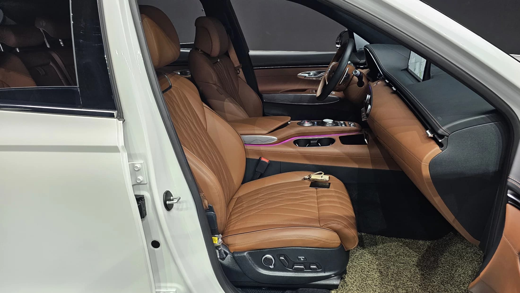 Genesis GV70 2.5T Gasoline AWD, 2023 г. 32287 км. — фото 10