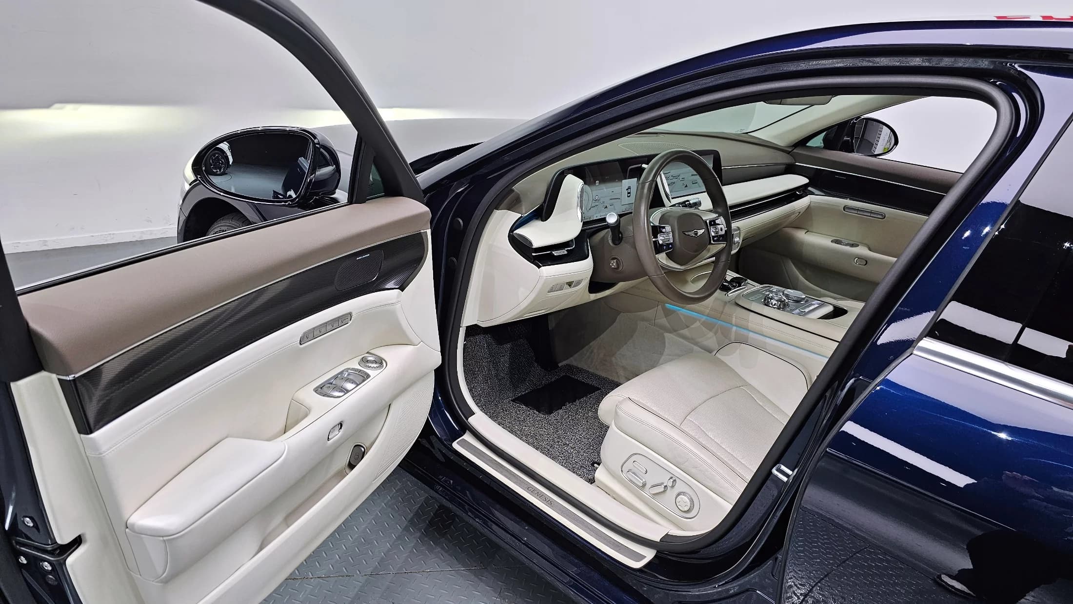 Genesis G90 Gasoline 3.5 Turbo AWD, 2023 г. 49588 км. — фото 11