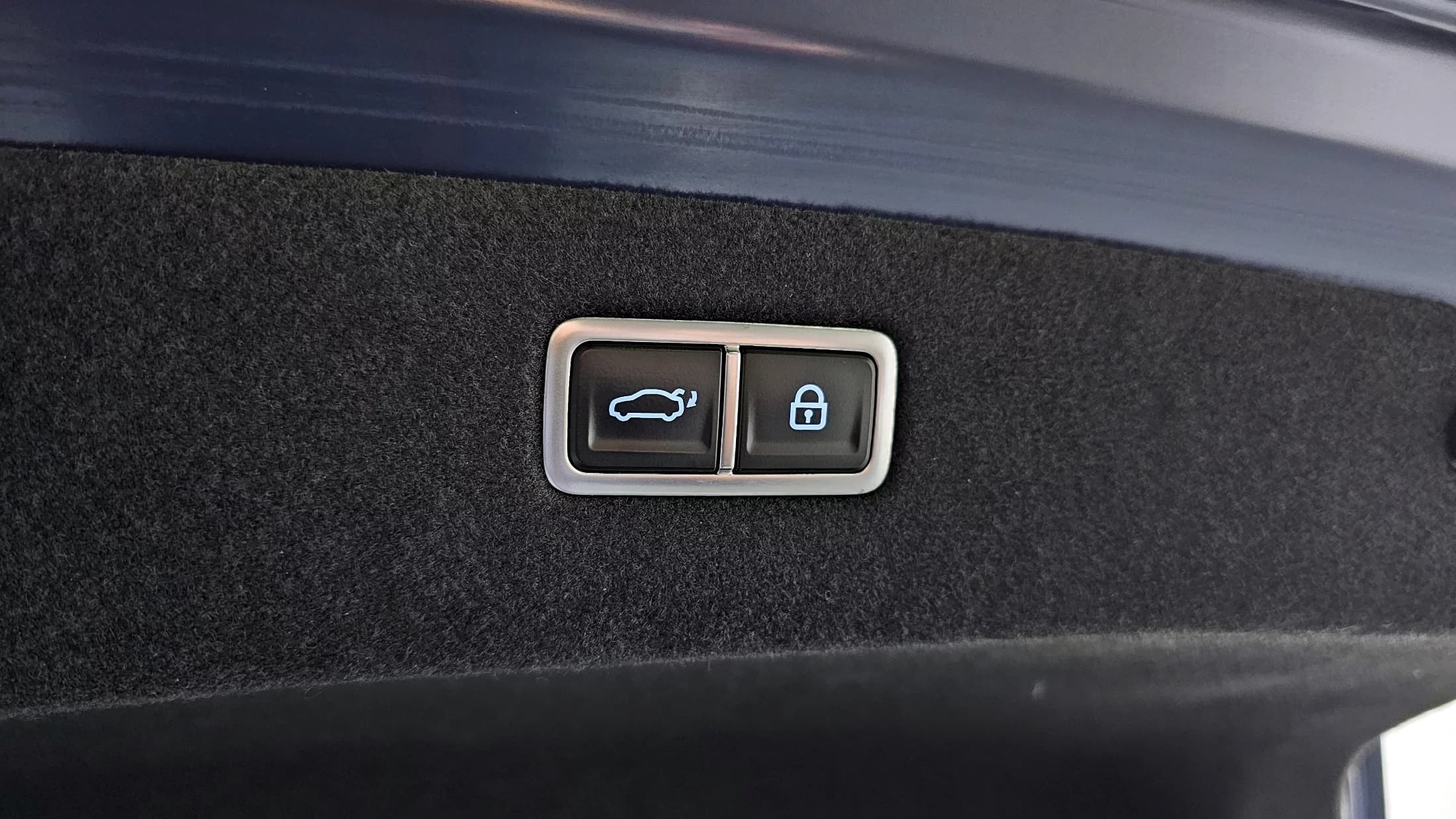 Genesis G90 Gasoline 3.5 Turbo AWD, 2023 г. 49588 км. — фото 19