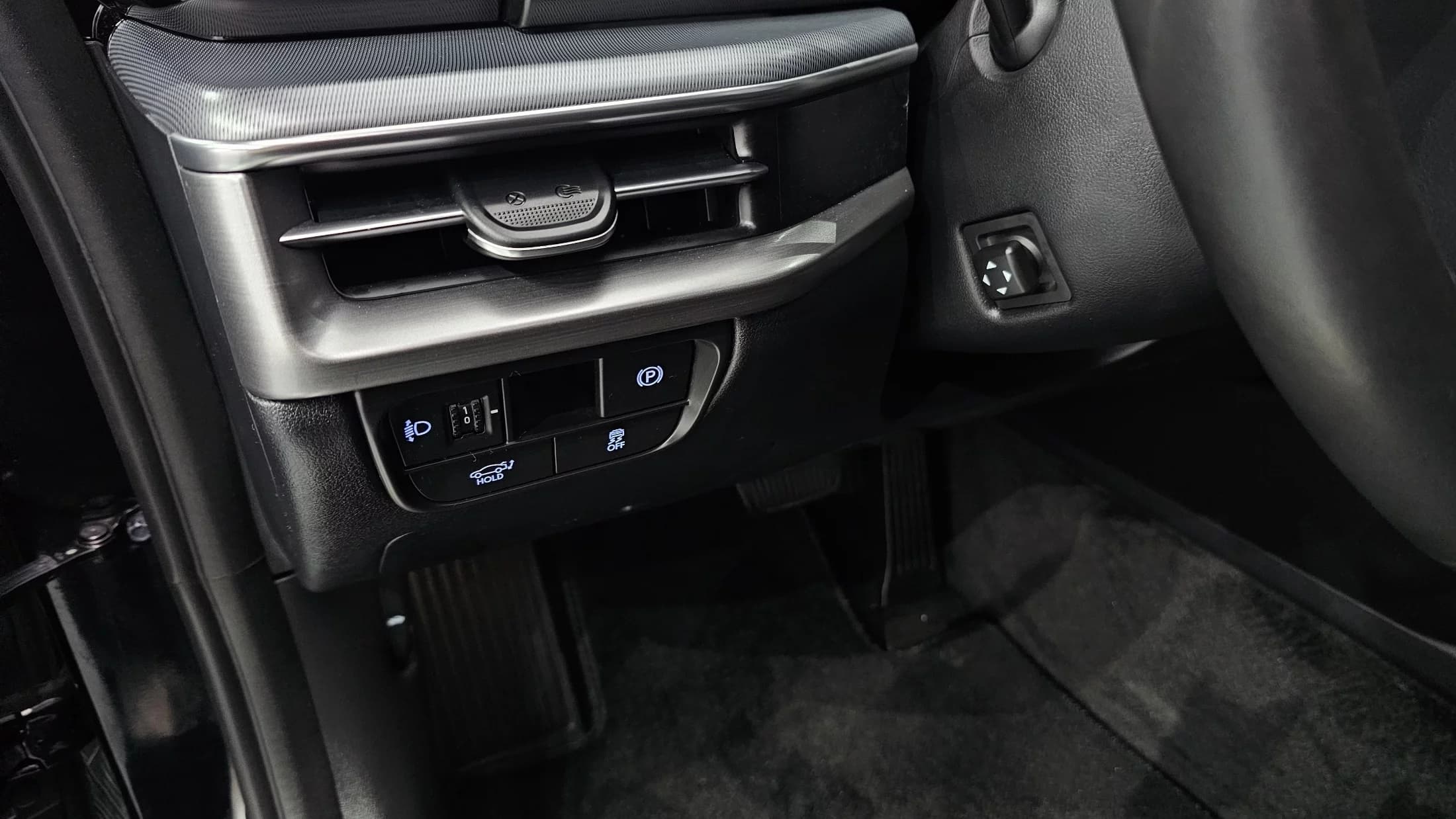 Hyundai Grandeur 2,5 Gasoline 2WD Exclusive, 2023 г. 46357 км. — фото 15