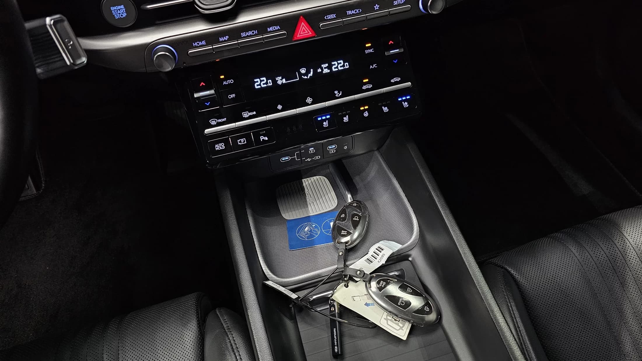 Hyundai Grandeur 2,5 Gasoline 2WD Exclusive, 2023 г. 46357 км. — фото 17