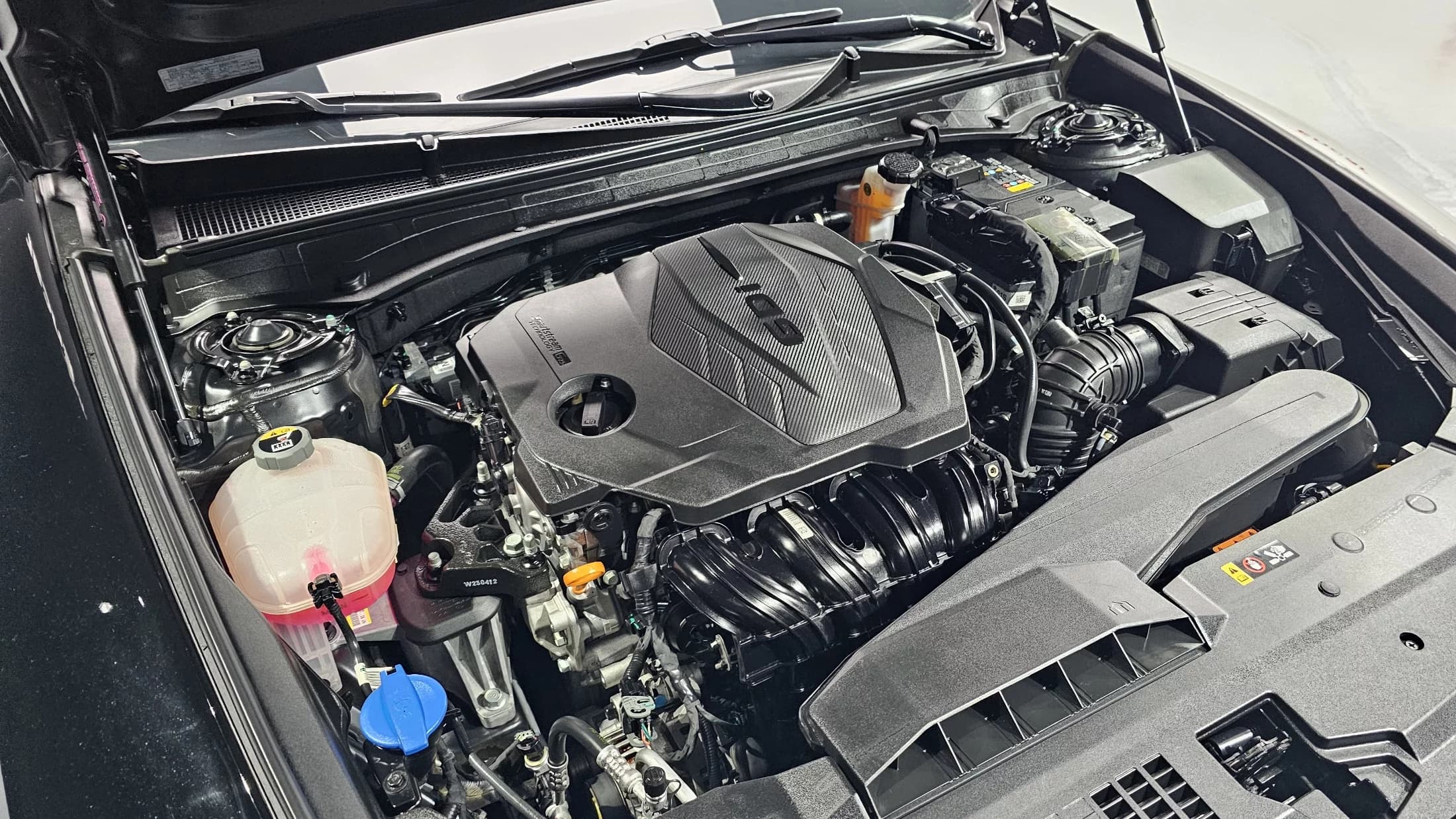 Hyundai Grandeur 2,5 Gasoline 2WD Exclusive, 2023 г. 46357 км. — фото 6