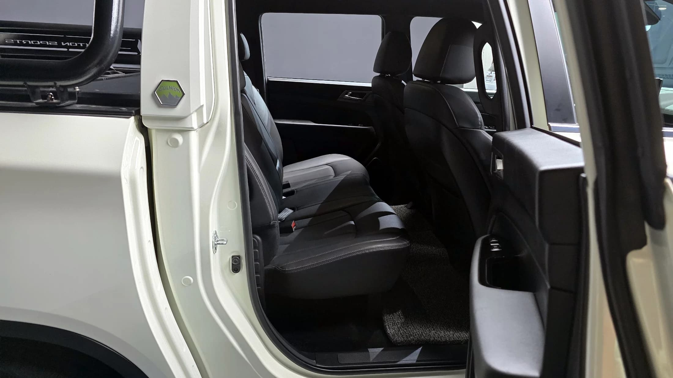 SsangYong Rexton Diesel 2.2 4WD Culman Prestige, 2024 г. 34634 км. — фото 12