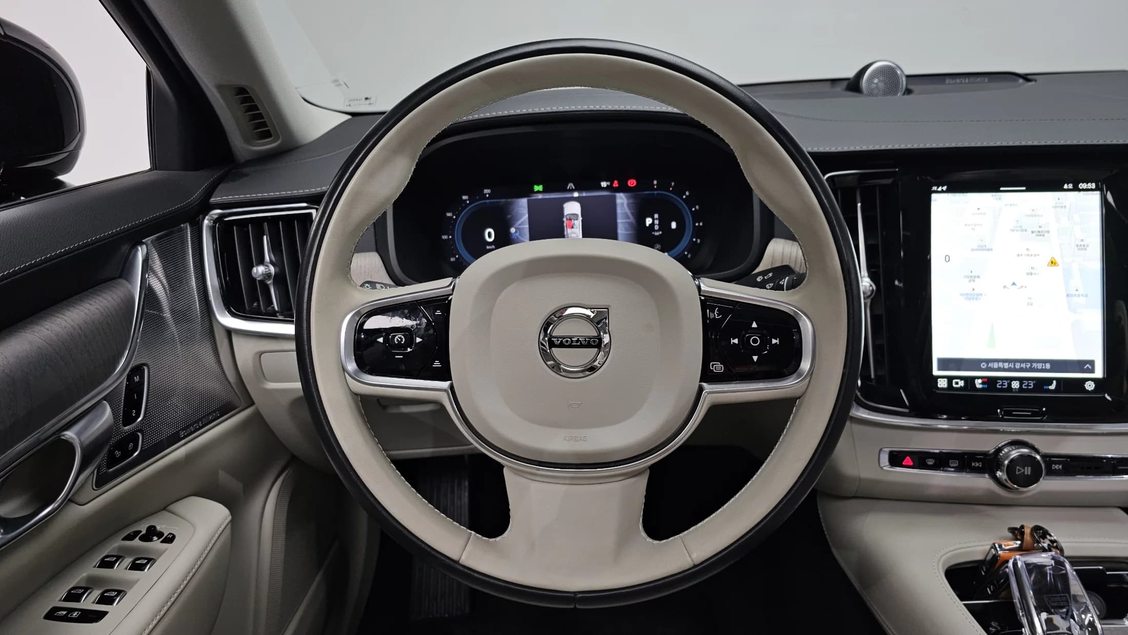 Volvo S90 B6 AWD Ultimate Bright, 2023 г. 48057 км. — фото 12