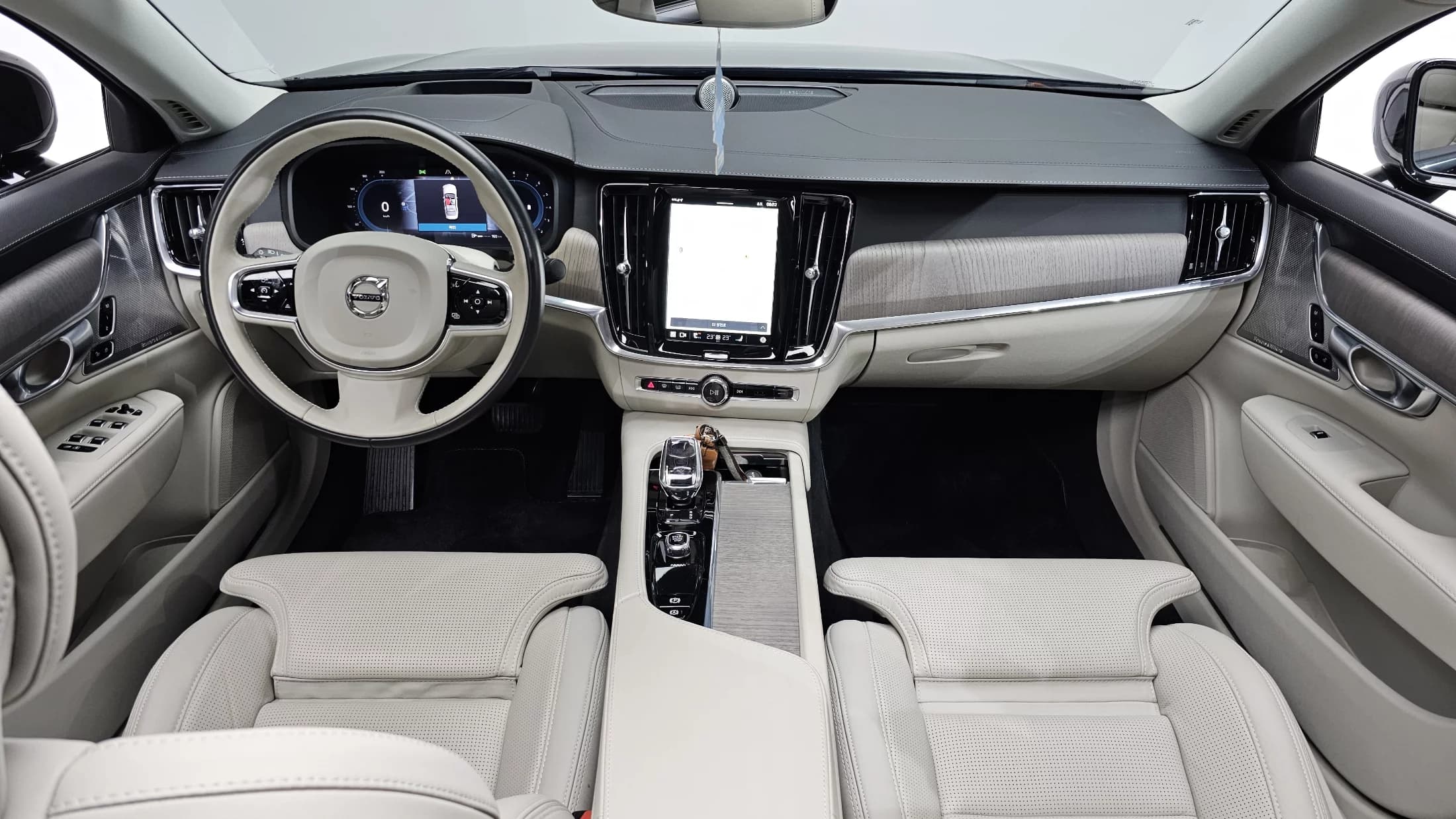 Volvo S90 B6 AWD Ultimate Bright, 2023 г. 48057 км. — фото 6