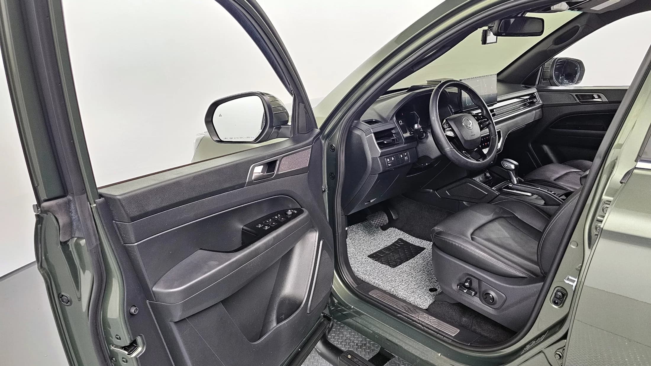 SsangYong Rexton Diesel 2.2 4WD Culman Prestige, 2023 г. 30500 км. — фото 10
