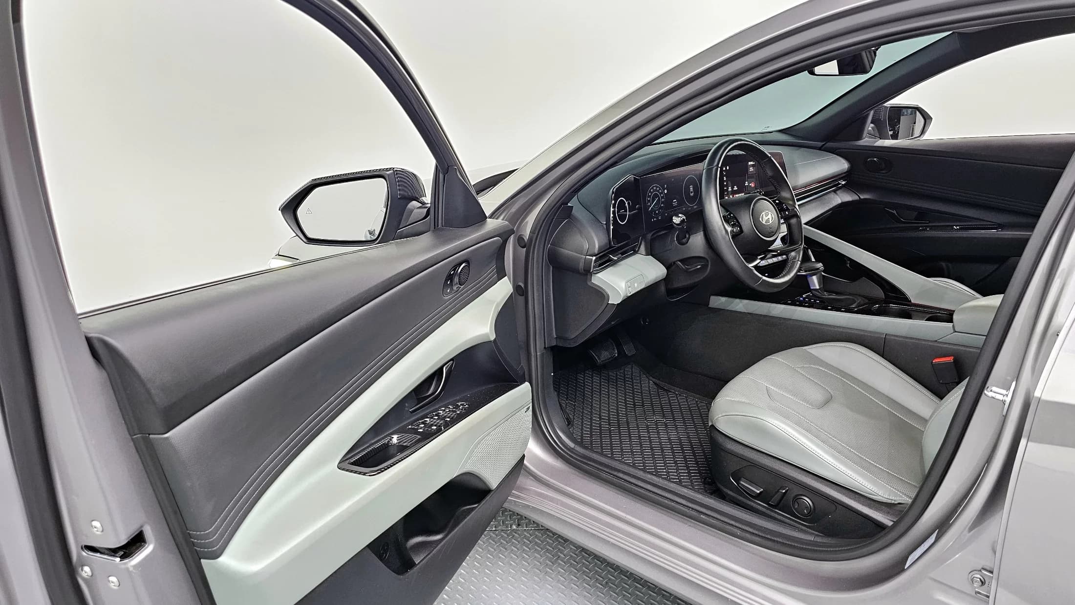 Hyundai AVANTE (Хендай Элантра) 1.6 Inspiration, 2023 г. 33112 км. — фото 10