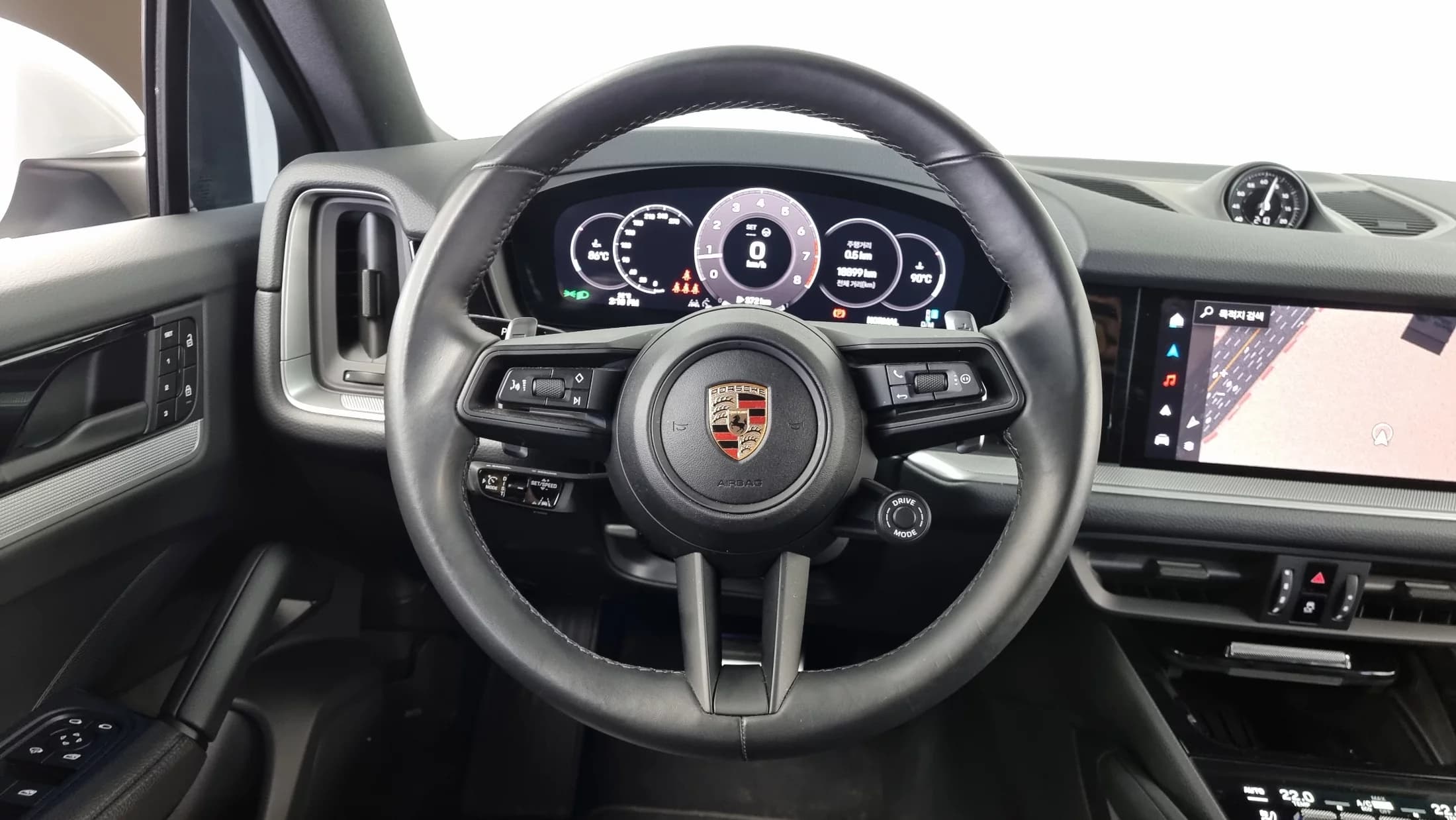 Porsche CAYENNE 3.0 Coupe, 2024 г. 18915 км. — фото 13