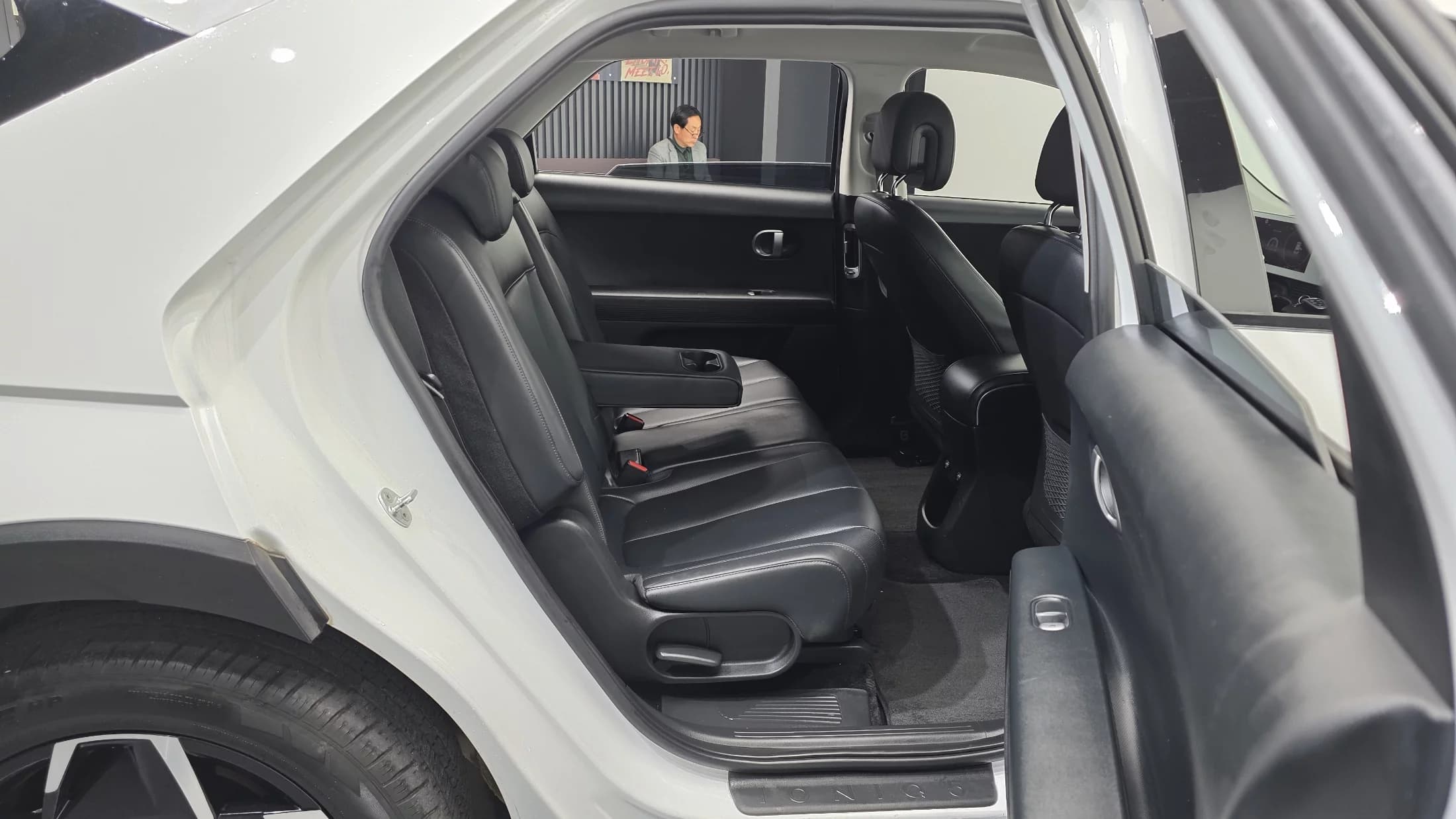 Hyundai Ioniq 5 Long Range AWD Exclusive, электромобиль, 2021 г. 106387 км. — фото 12