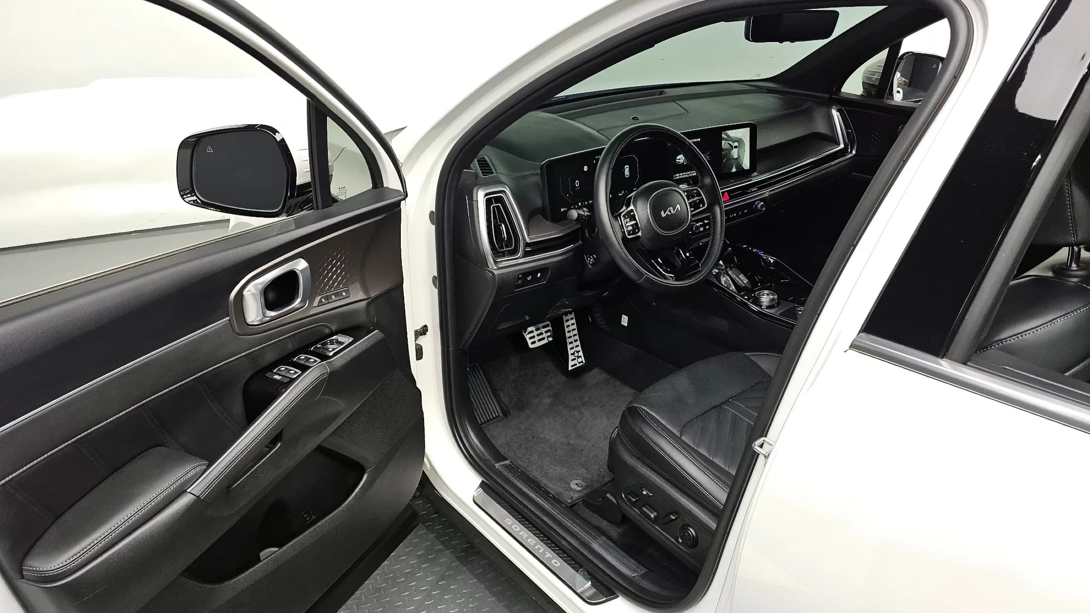 Kia Sorento Gasoline 2.5T 2WD Signature, 2023 г. 5932 км. — фото 11