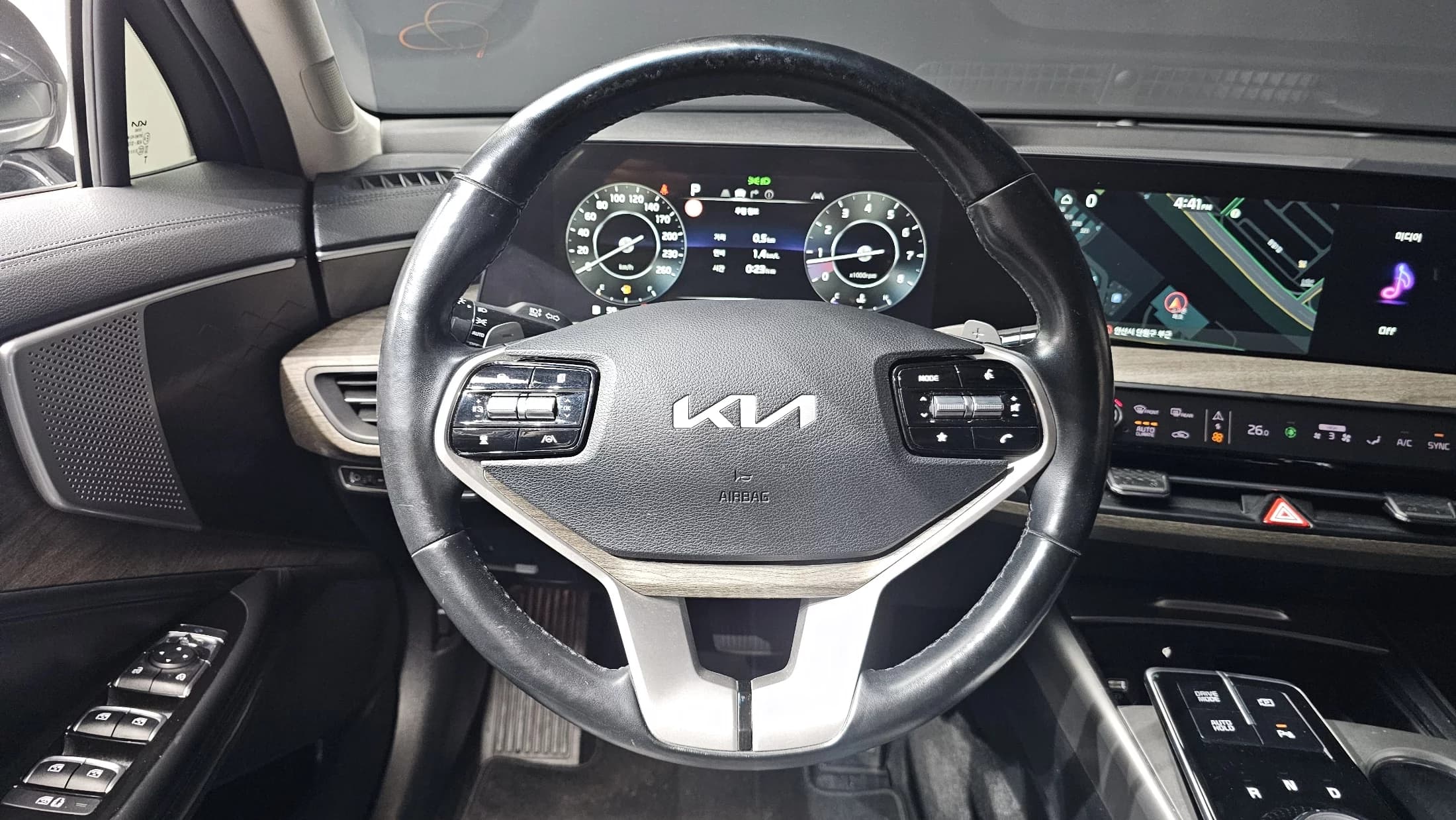 Kia K8 2.5 Gasoline 2WD Noblesse, 2022 г. 109394 км. — фото 13