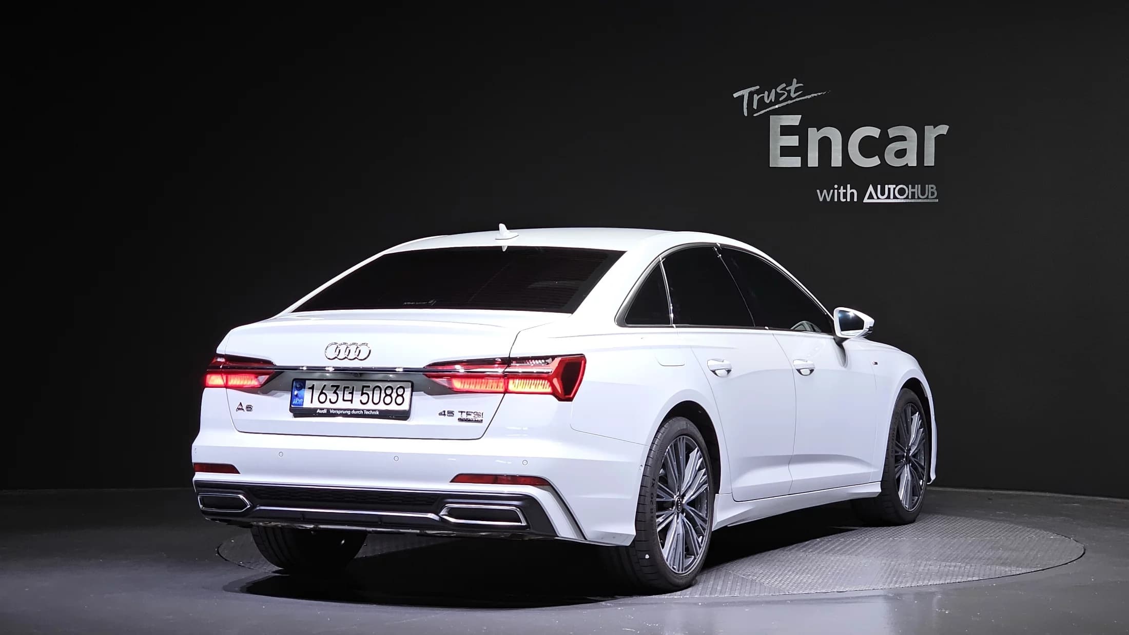 Audi A6 45 TFSI Quattro Premium, 2023 г. 9814 км. — фото 2
