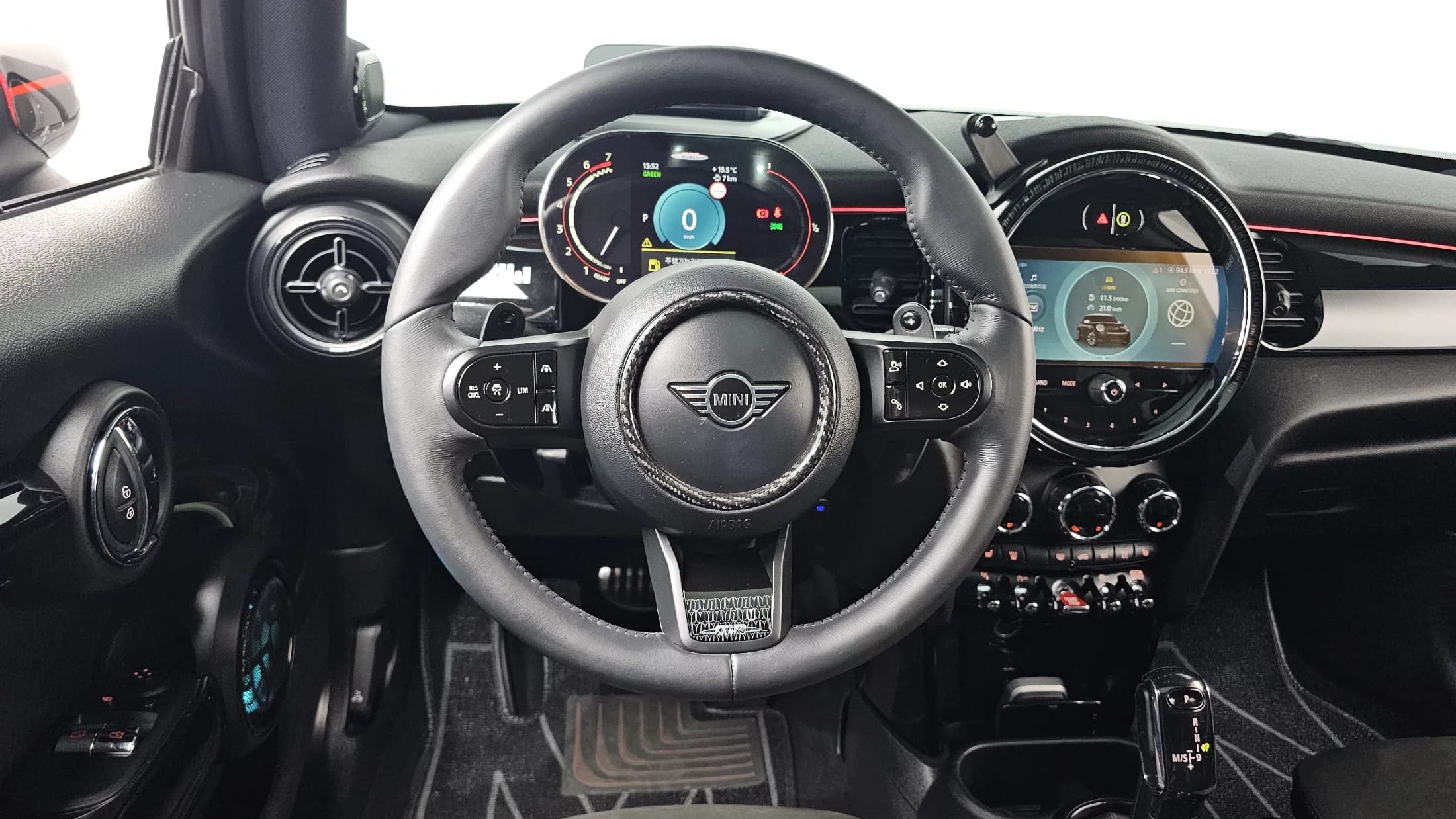 MINI Cooper JCW Pat Moss Edition 3rd, 2022 г. 39084 км. — фото 13