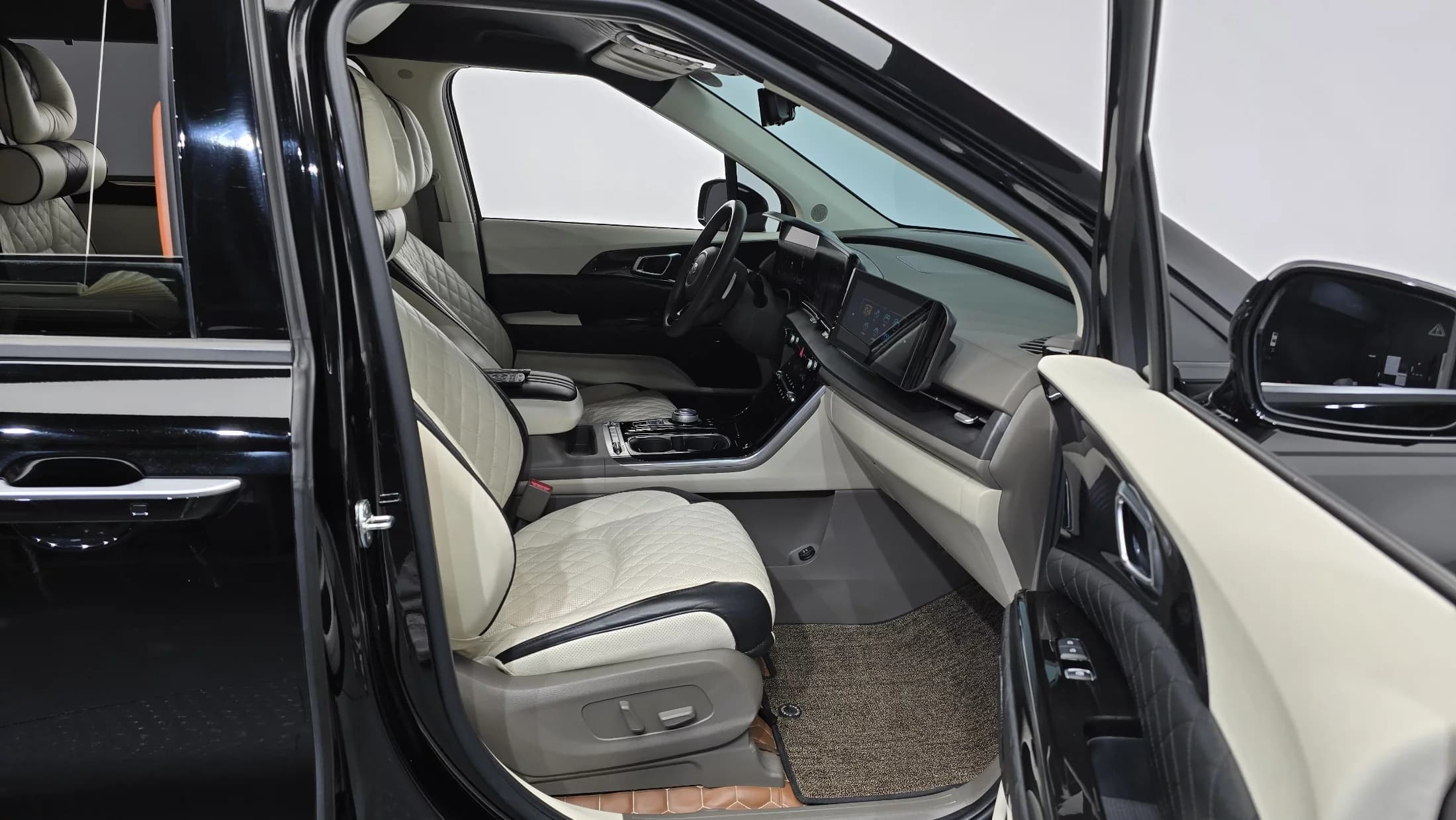 Kia Carnival Gasoline 9-seater Limousine(Special vehicle), 2021 г. 61362 км. — фото 11