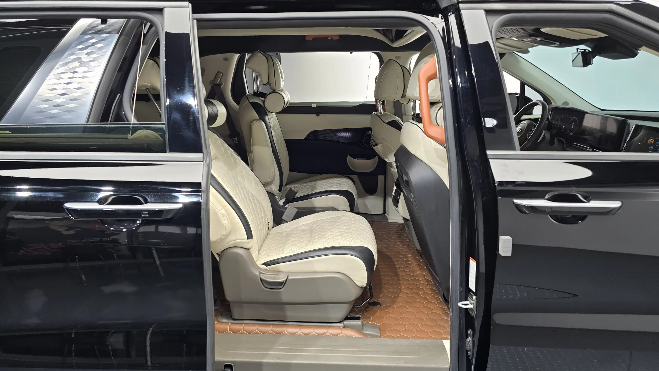 Kia Carnival Gasoline 9-seater Limousine(Special vehicle), 2021 г. 61362 км. — фото 12