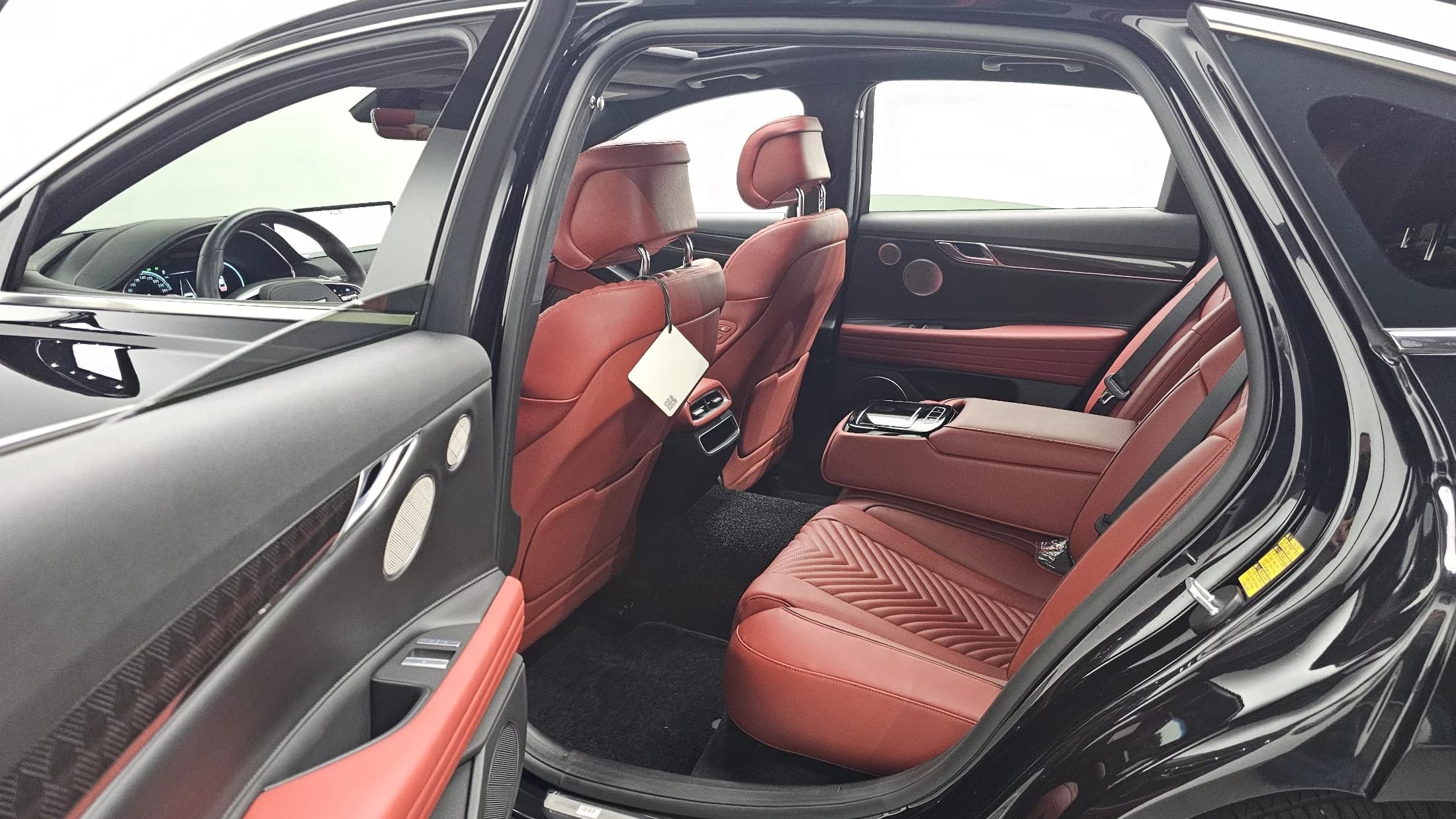Genesis G80 Gasoline 2.5 Turbo AWD, 2023 г. 17191 км. — фото 12
